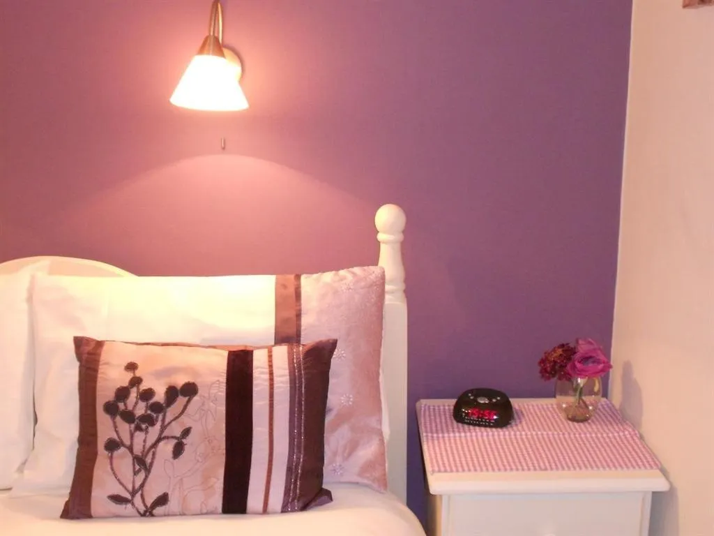 Bedroom in Cromwell House