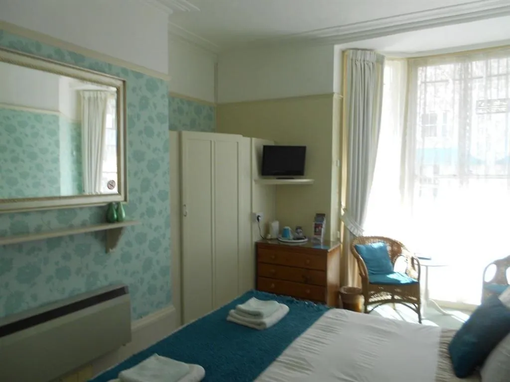 Bedroom in Cromwell House