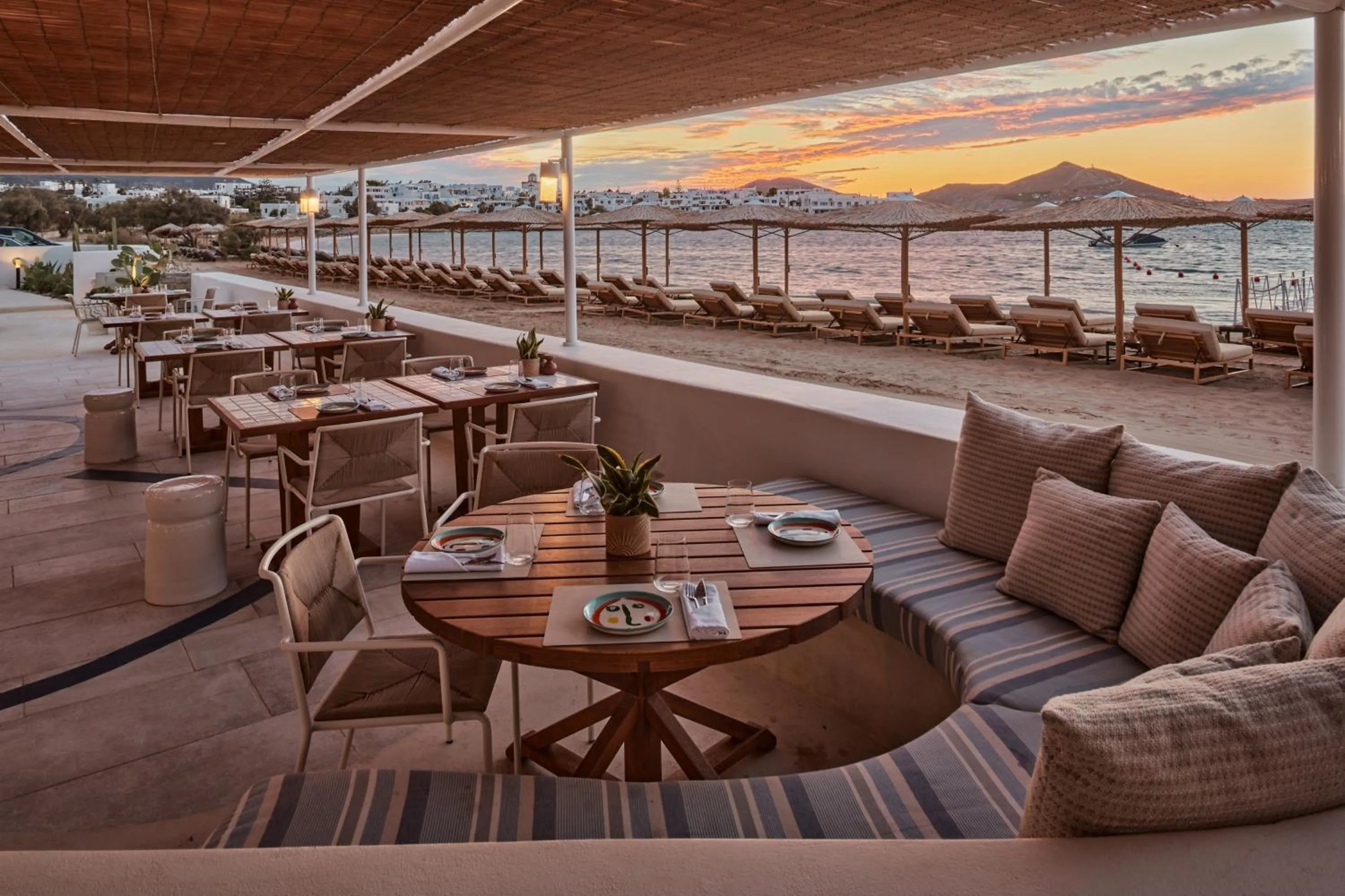 Restaurant/places to eat in Cosme, a Luxury Collection Resort, Paros