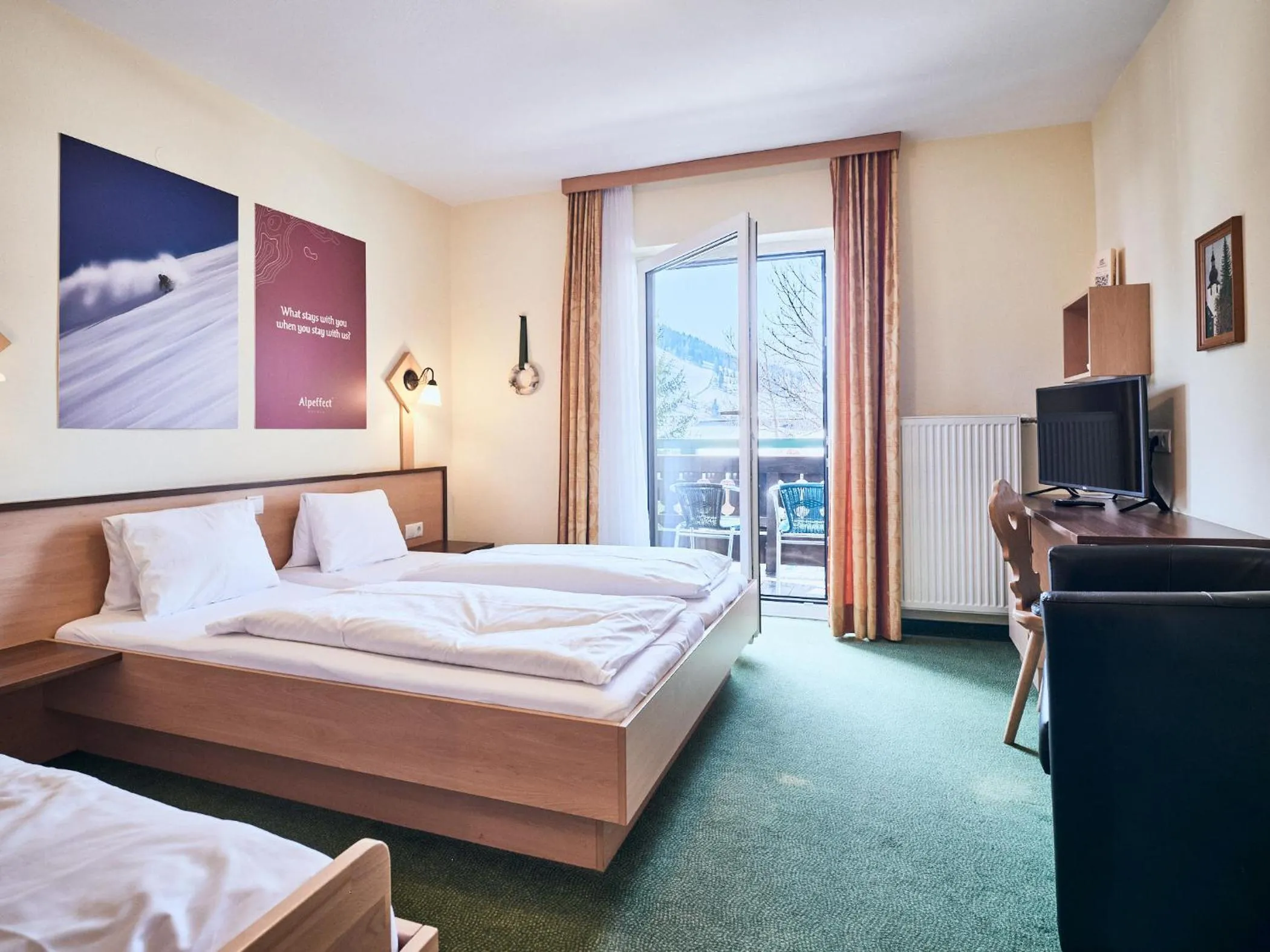 Balcony/Terrace, Bed in Hotel Kirchboden by Alpeffect Hotels