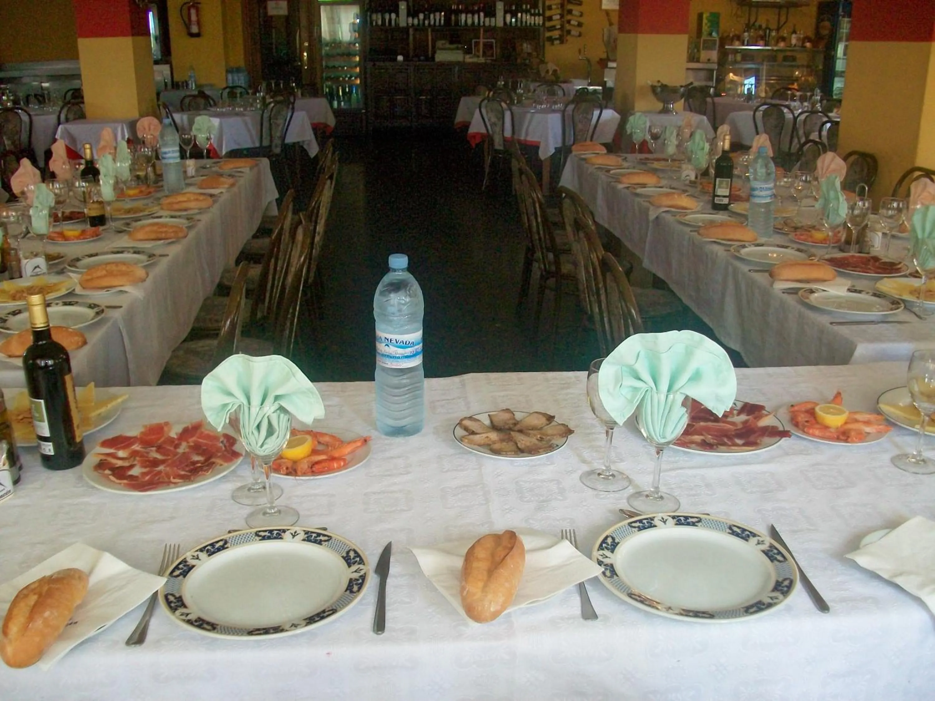 Restaurant/places to eat in Hotel Mulhacen