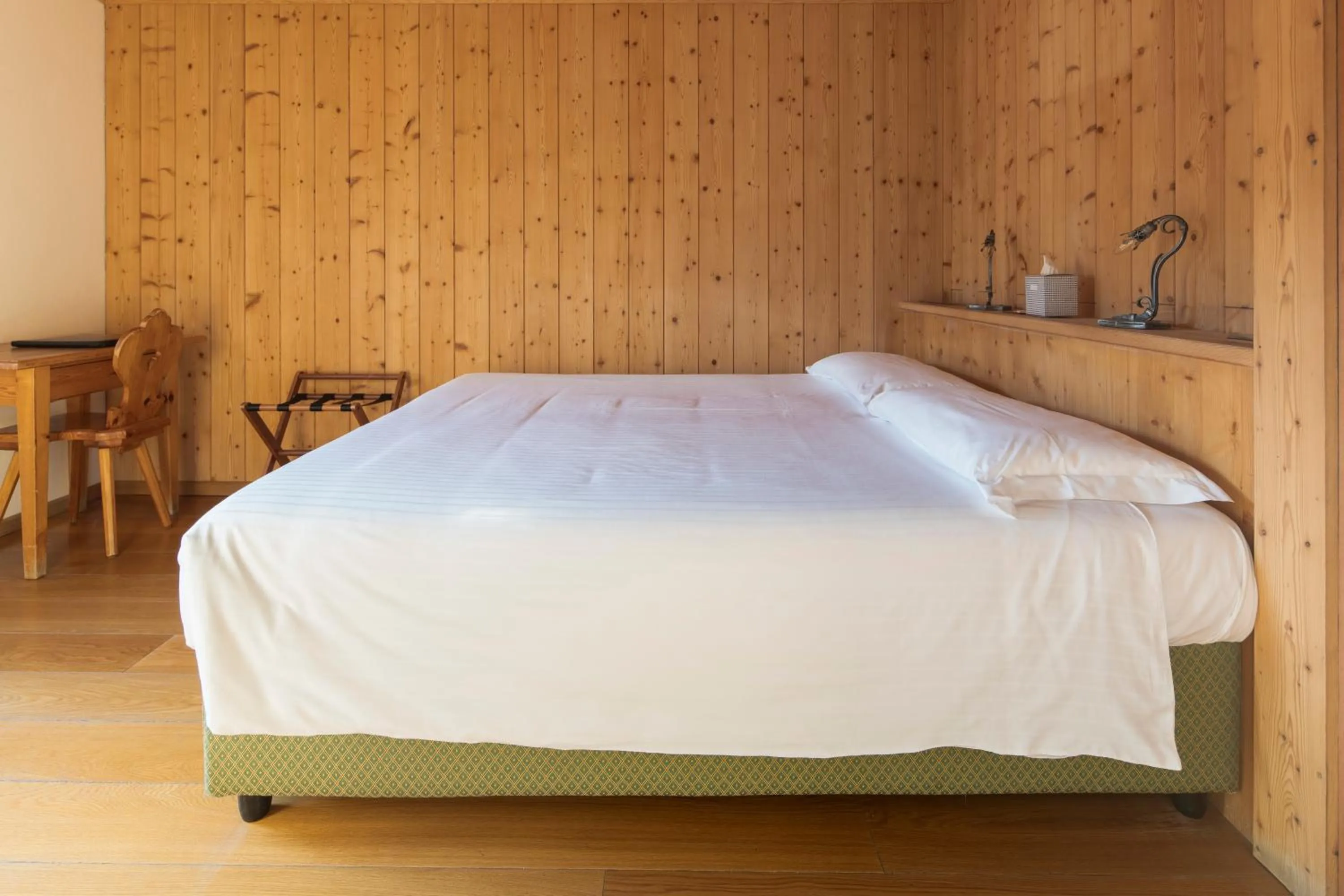 Photo of the whole room, Bed in Hotel Montana