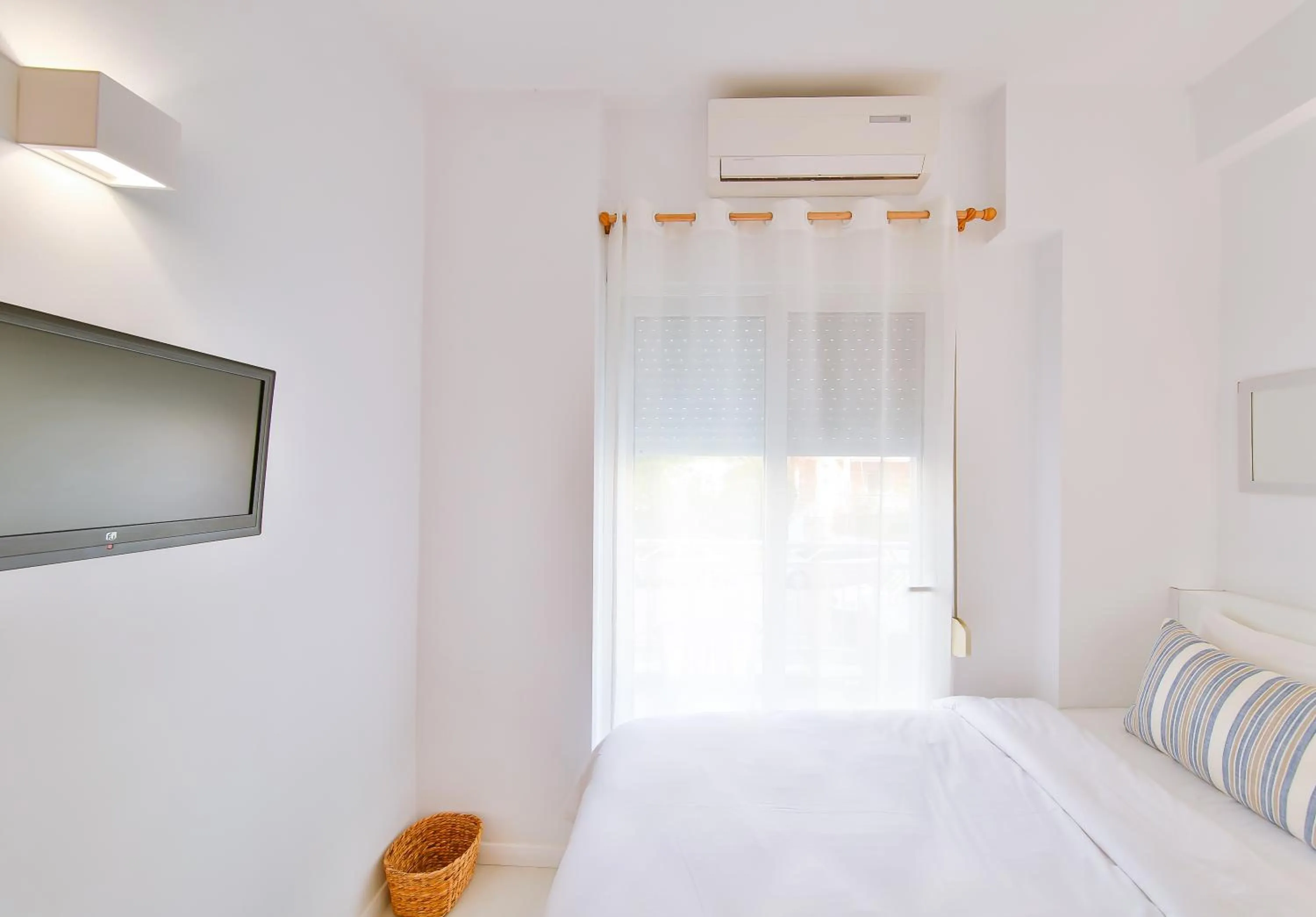 Bedroom, Bed in Dias Hotel