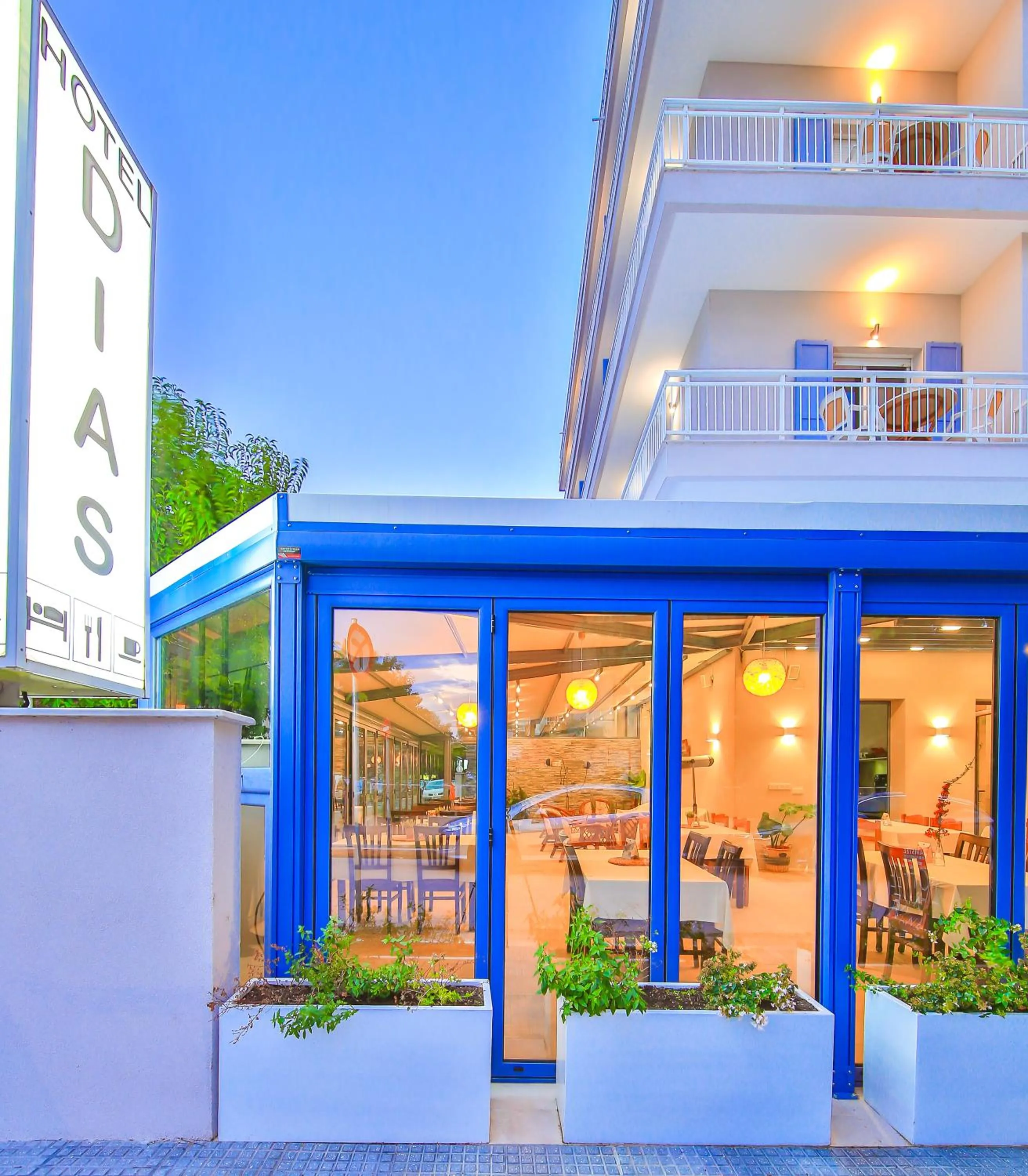 Facade/entrance in Dias Hotel