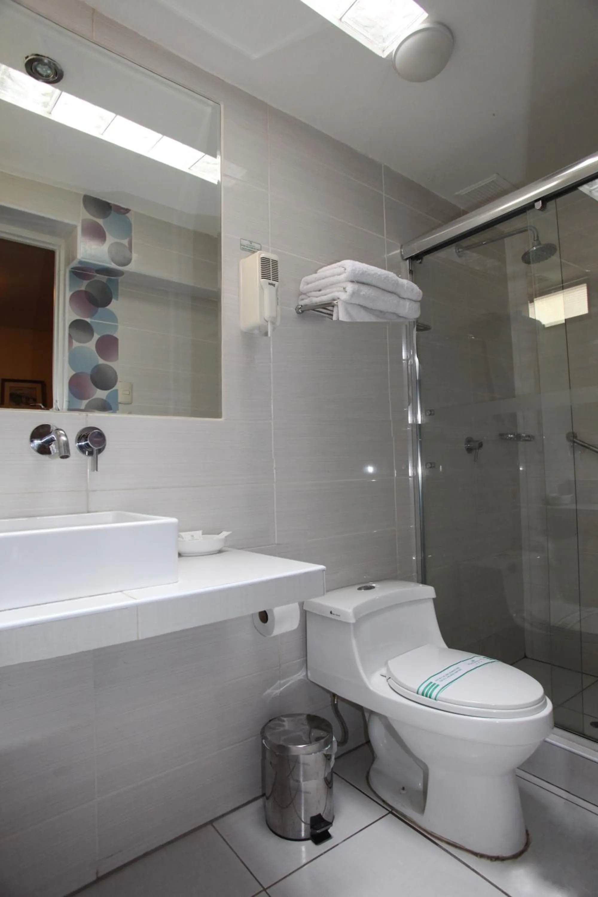 Bathroom in Emperador Plaza