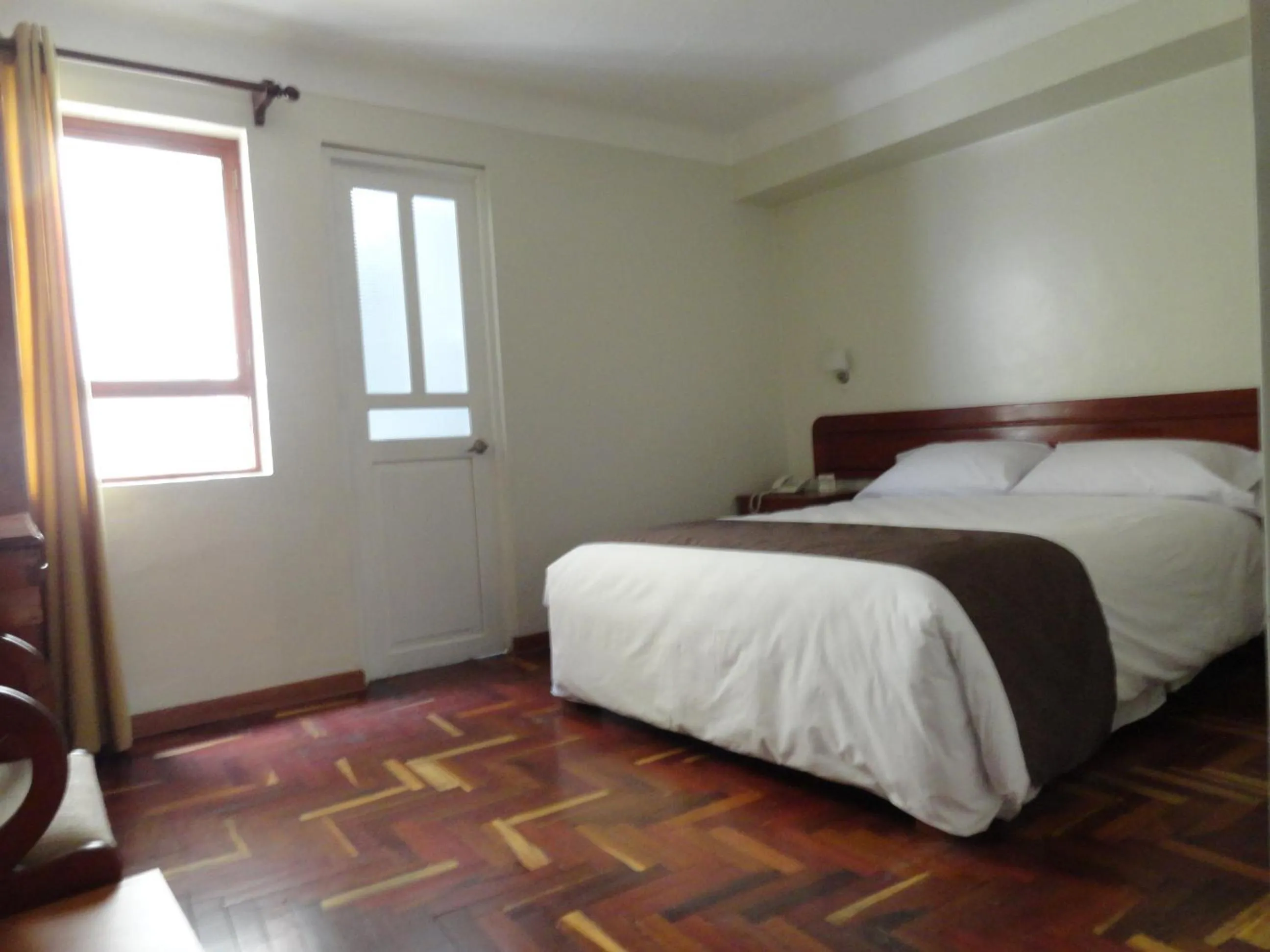 Bed in Emperador Plaza