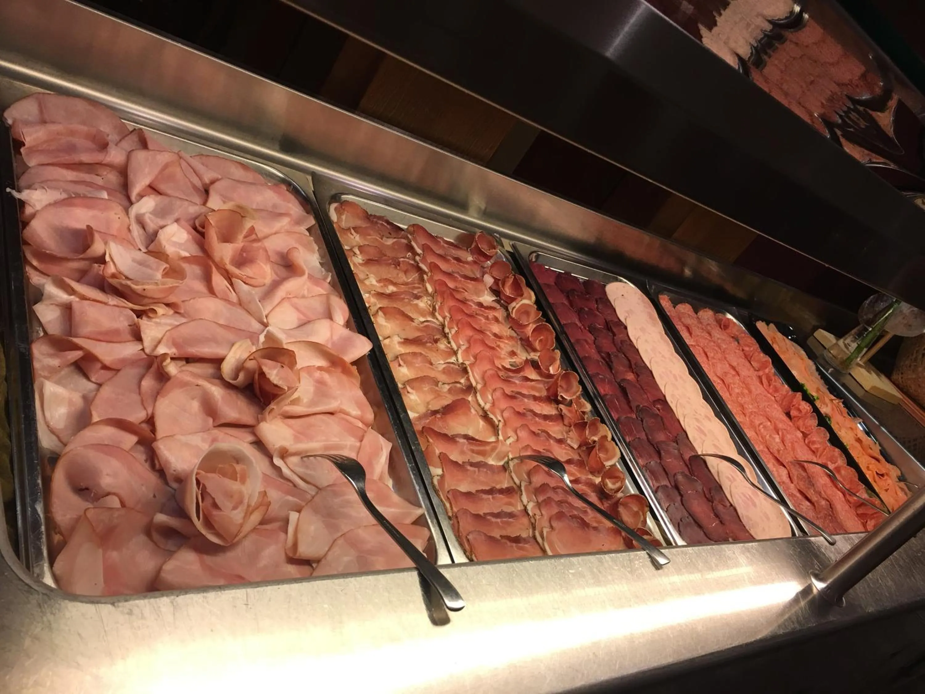 Buffet breakfast in Hotel Bamboo