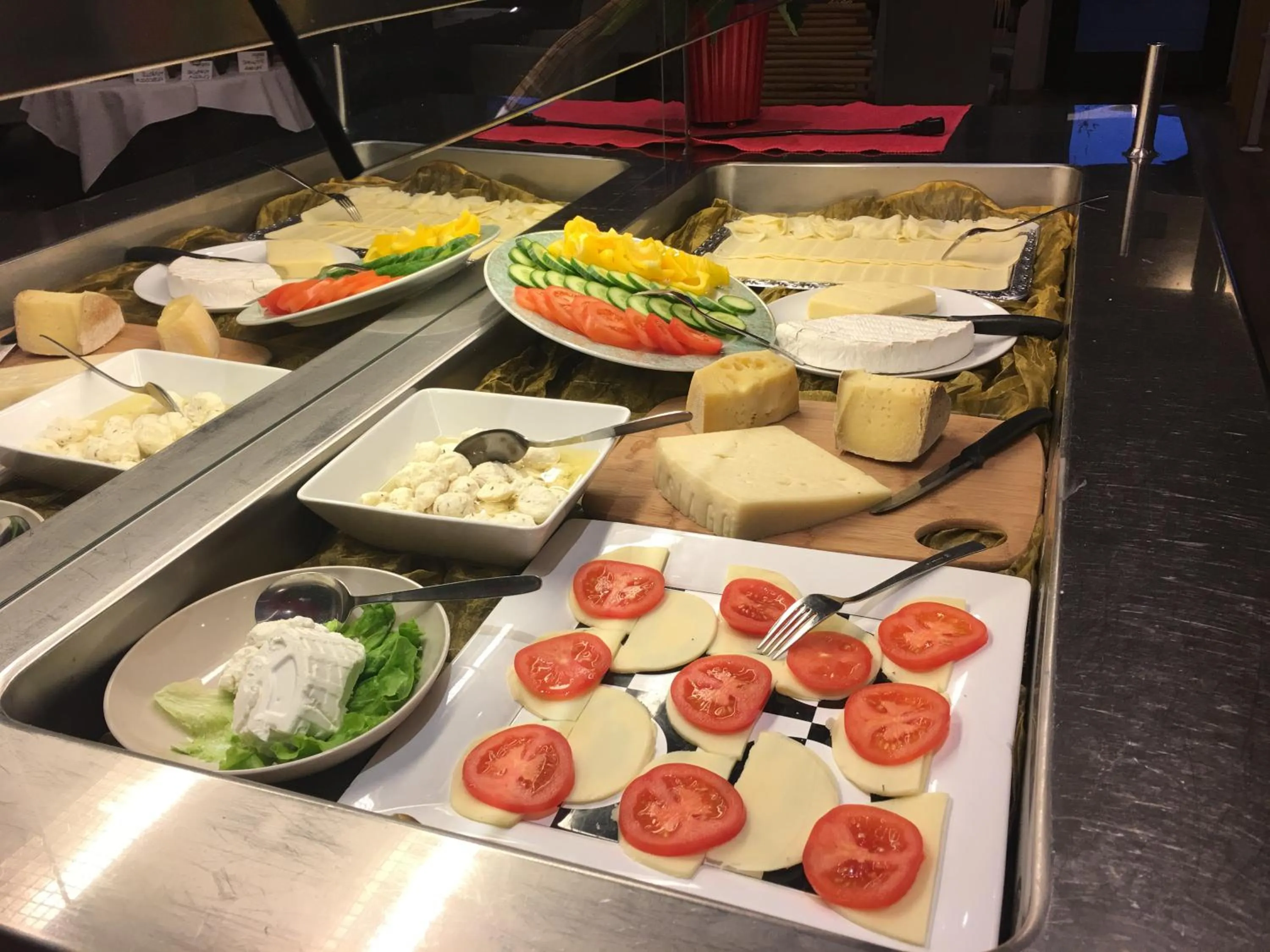 Buffet breakfast in Hotel Bamboo