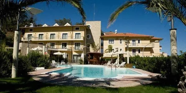 Facade/entrance in Hotel Levante