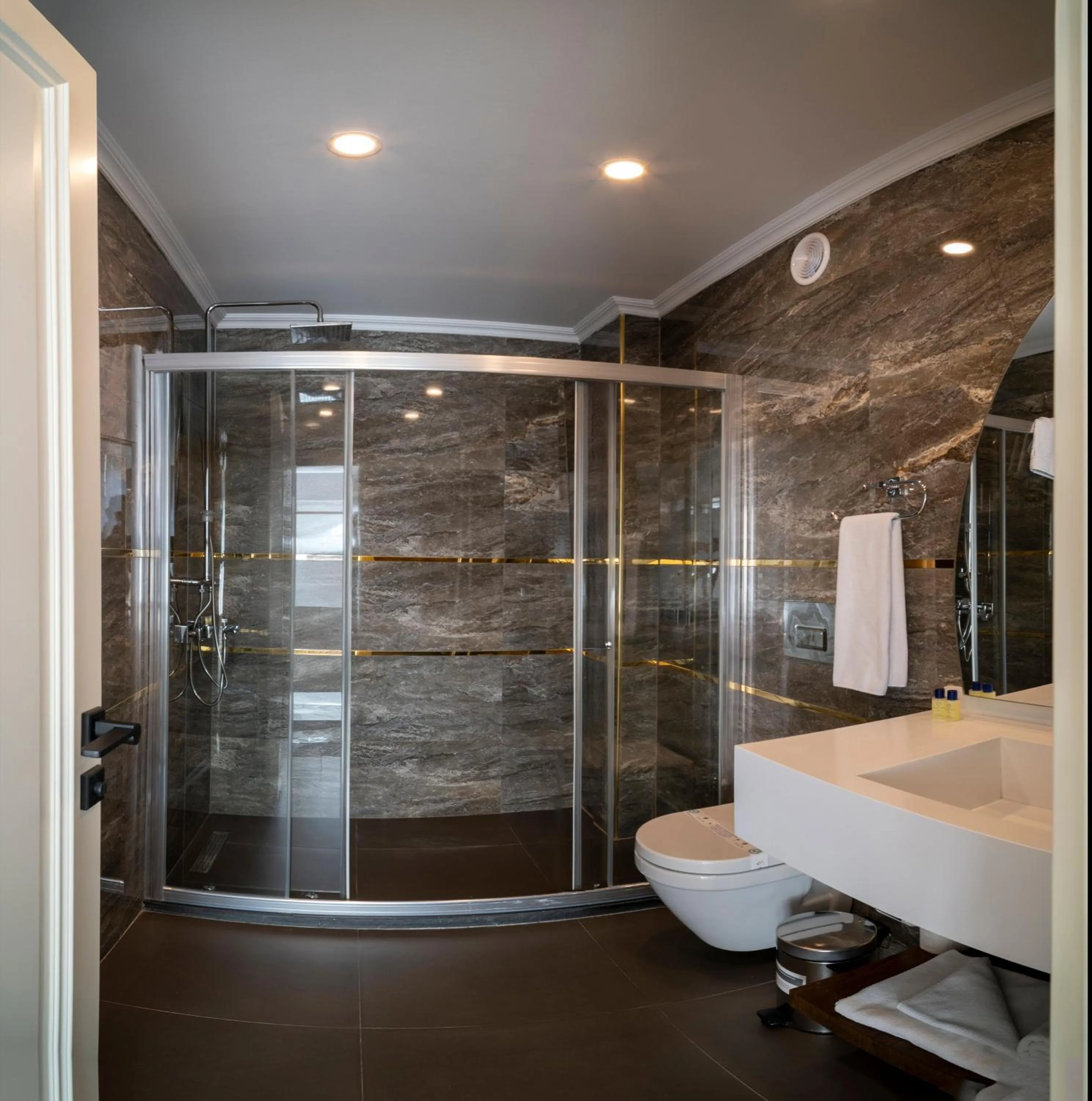 Shower in The Byzantium Suites Hotel & Spa