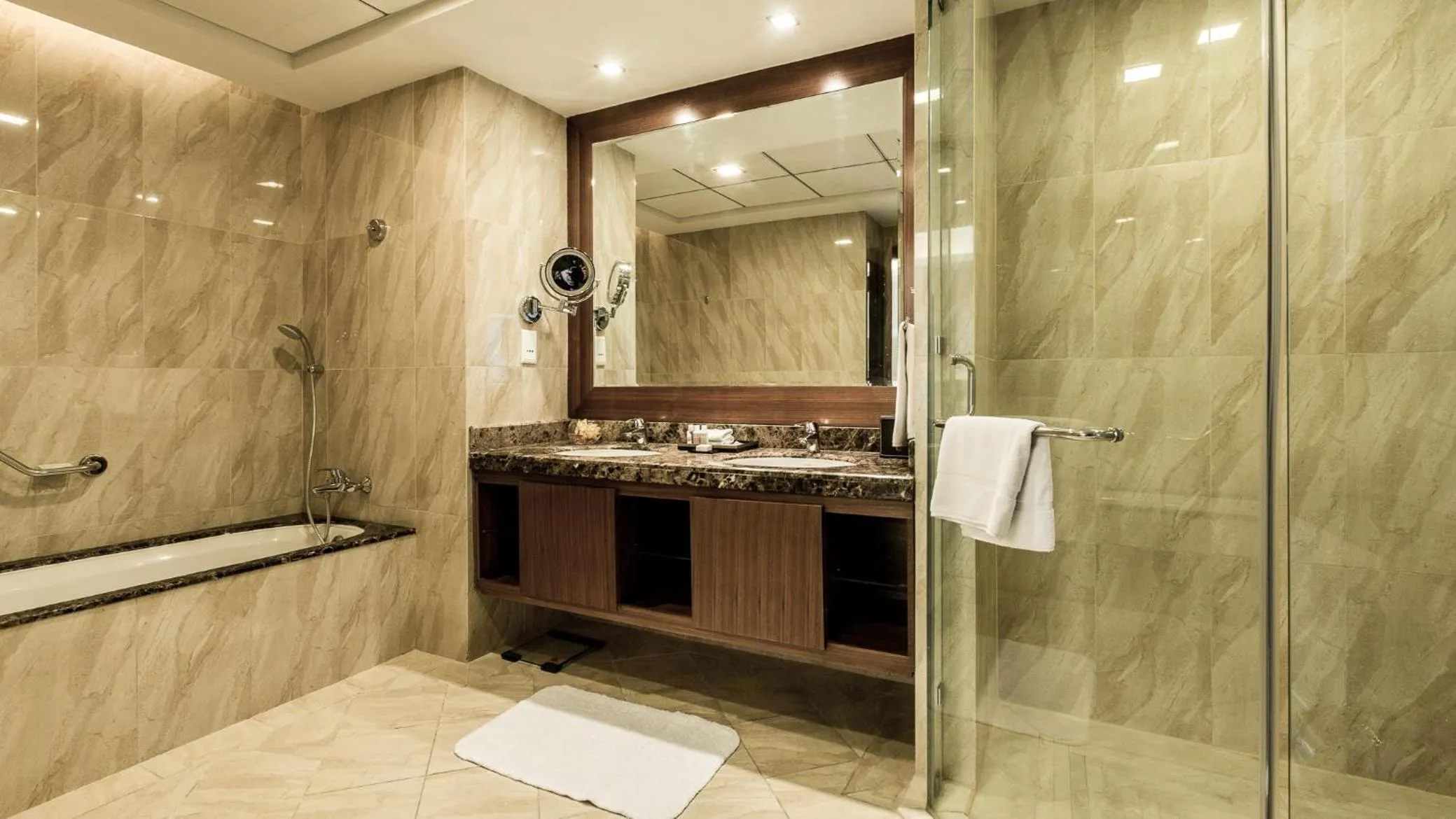 Shower in La Suite Dubai Hotel & Apartments