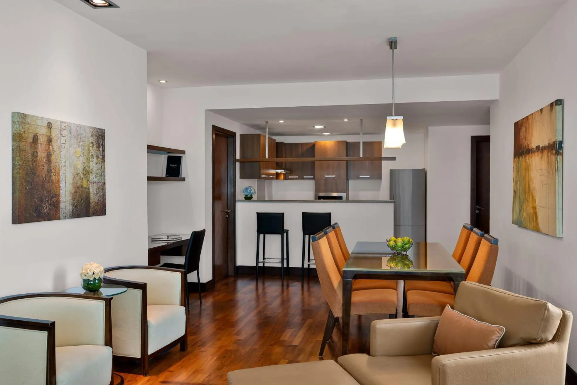 Living room in La Suite Dubai Hotel & Apartments