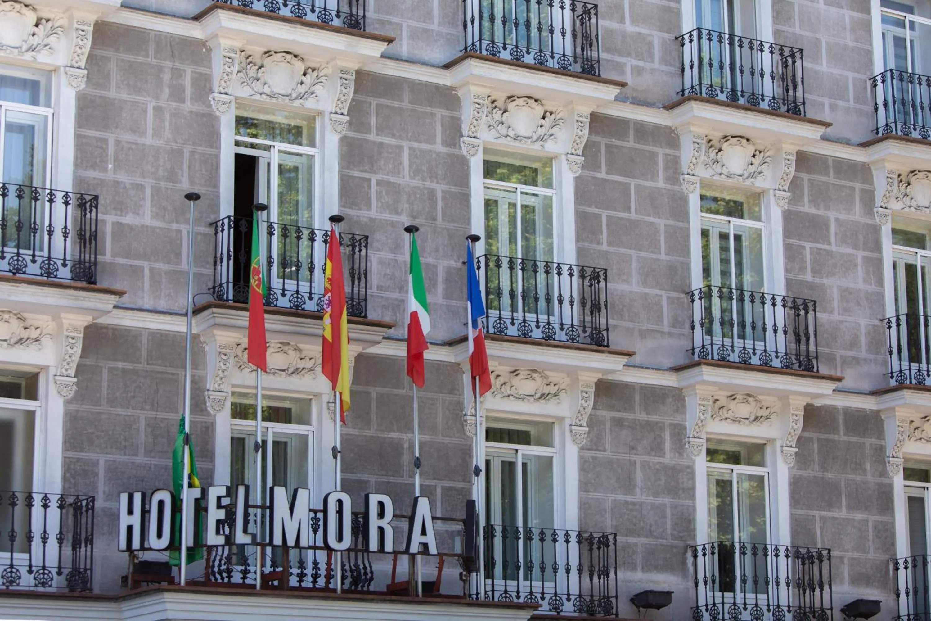 Facade/entrance in ITC Mora by Soho Boutique