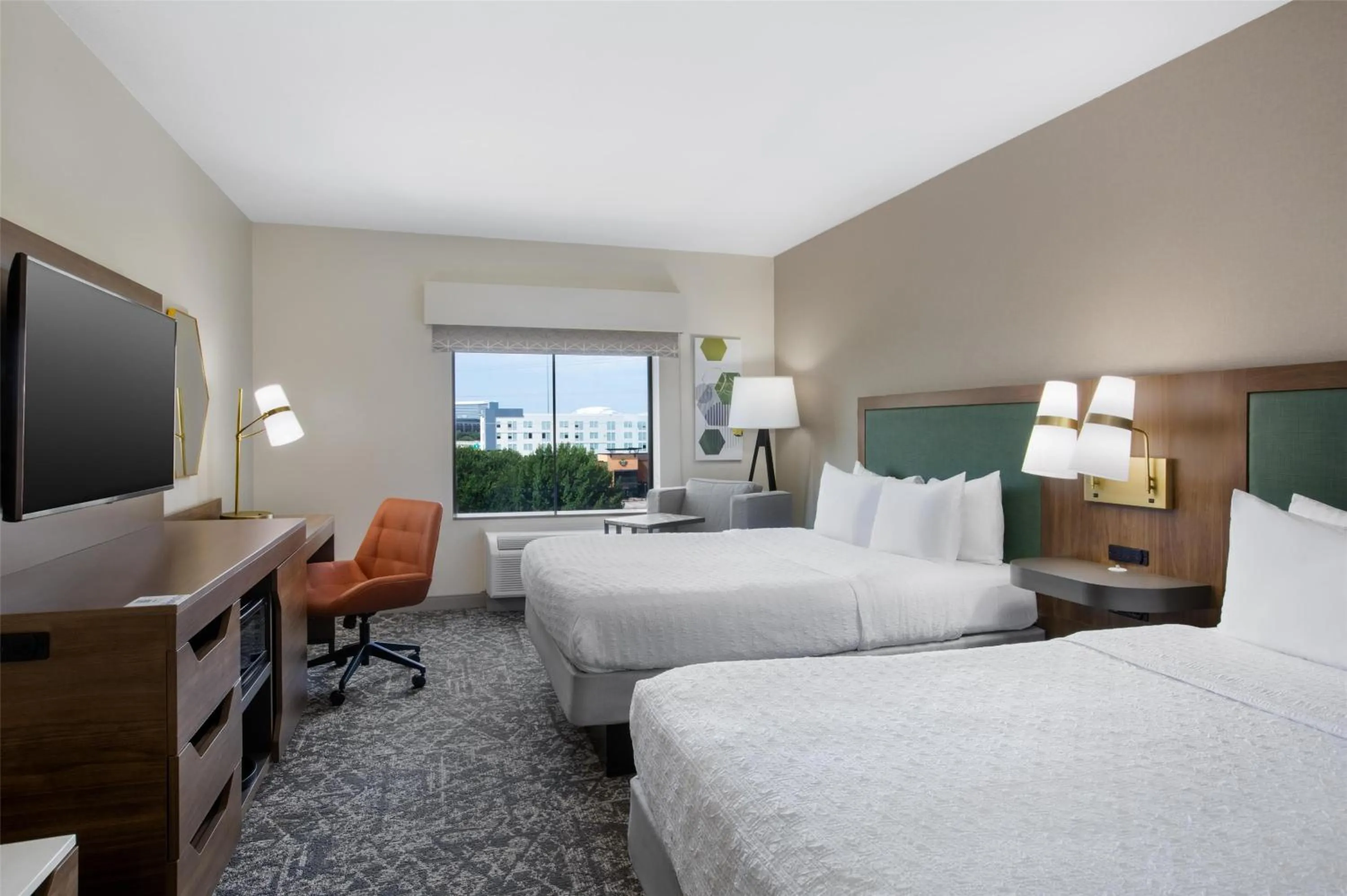 Bed in Hampton Inn & Suites Dallas-Arlington North-Entertainment District
