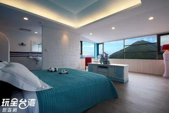 Photo of the whole room, Bed in Good Time B&B