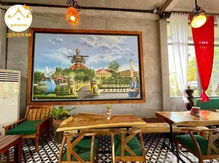 Restaurant/places to eat in RaVorn Villa Boutique