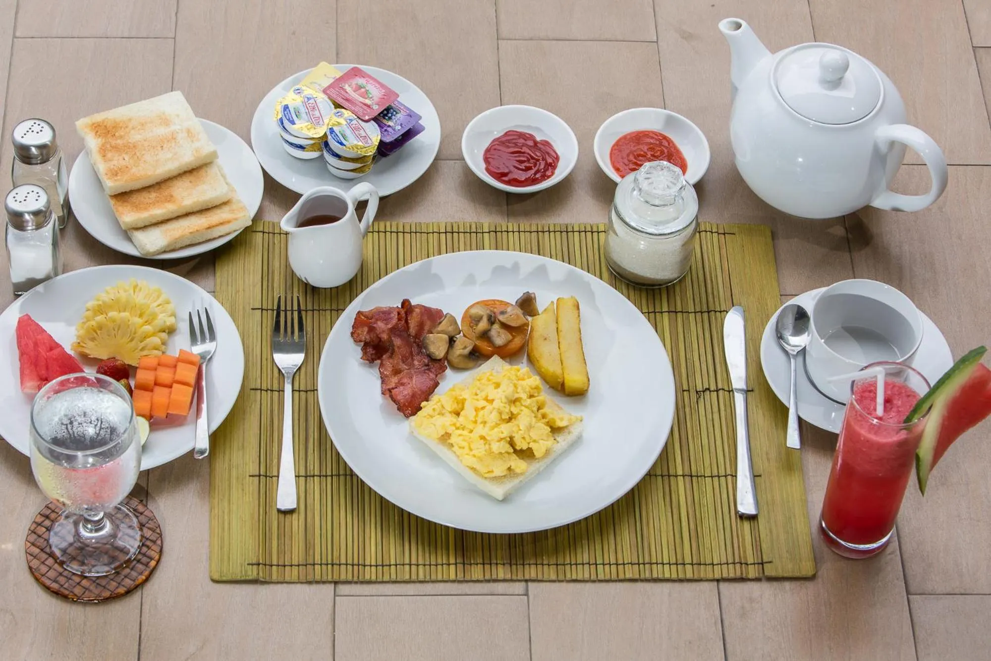 Breakfast in Villa Lidwina by Nagisa Bali