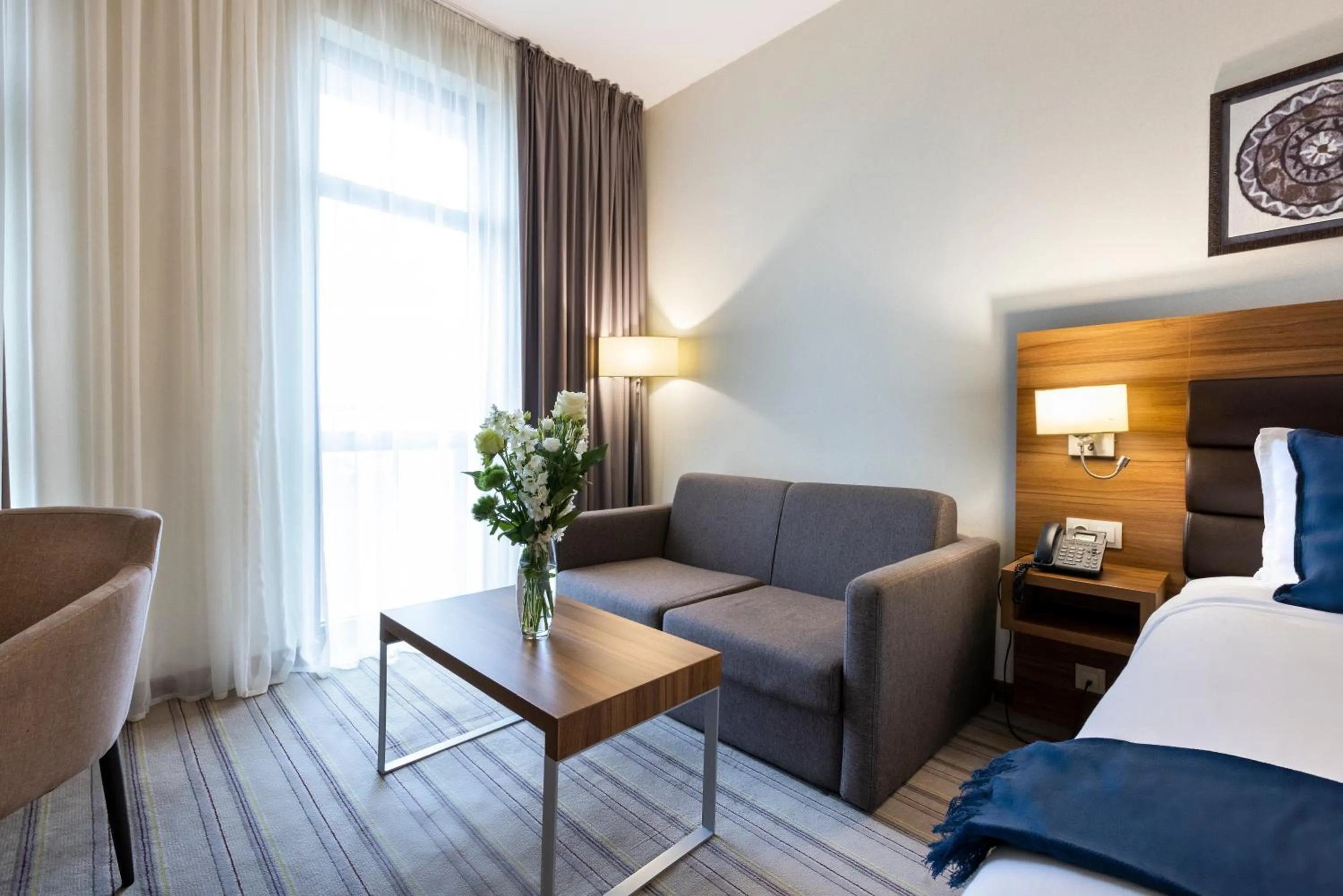 Property building, Bed in Premier Sofia Airport Hotel