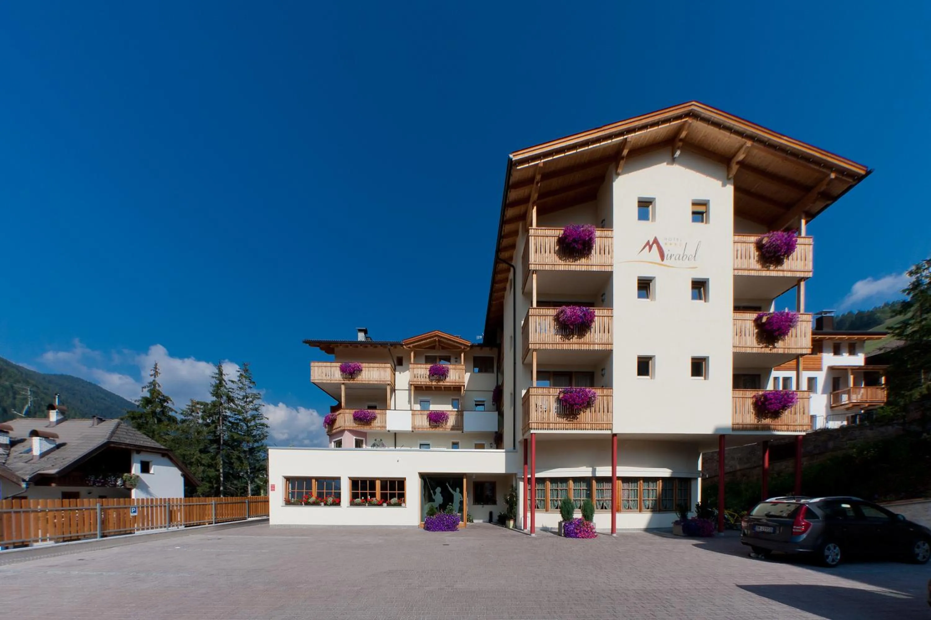 Property building in Hotel Mirabel