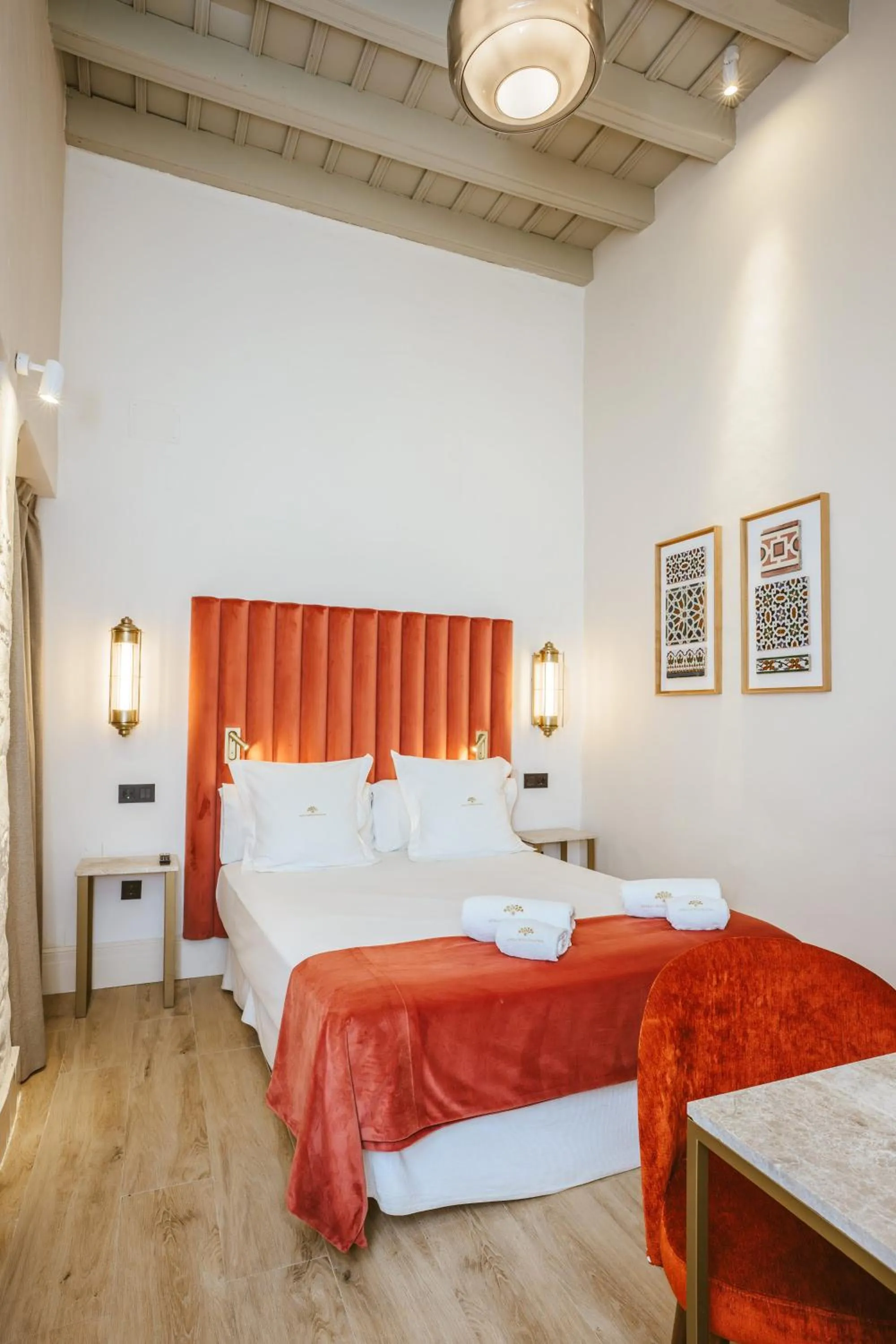 Decorative detail, Bed in Hotel Boutique Casas de Santa Cruz