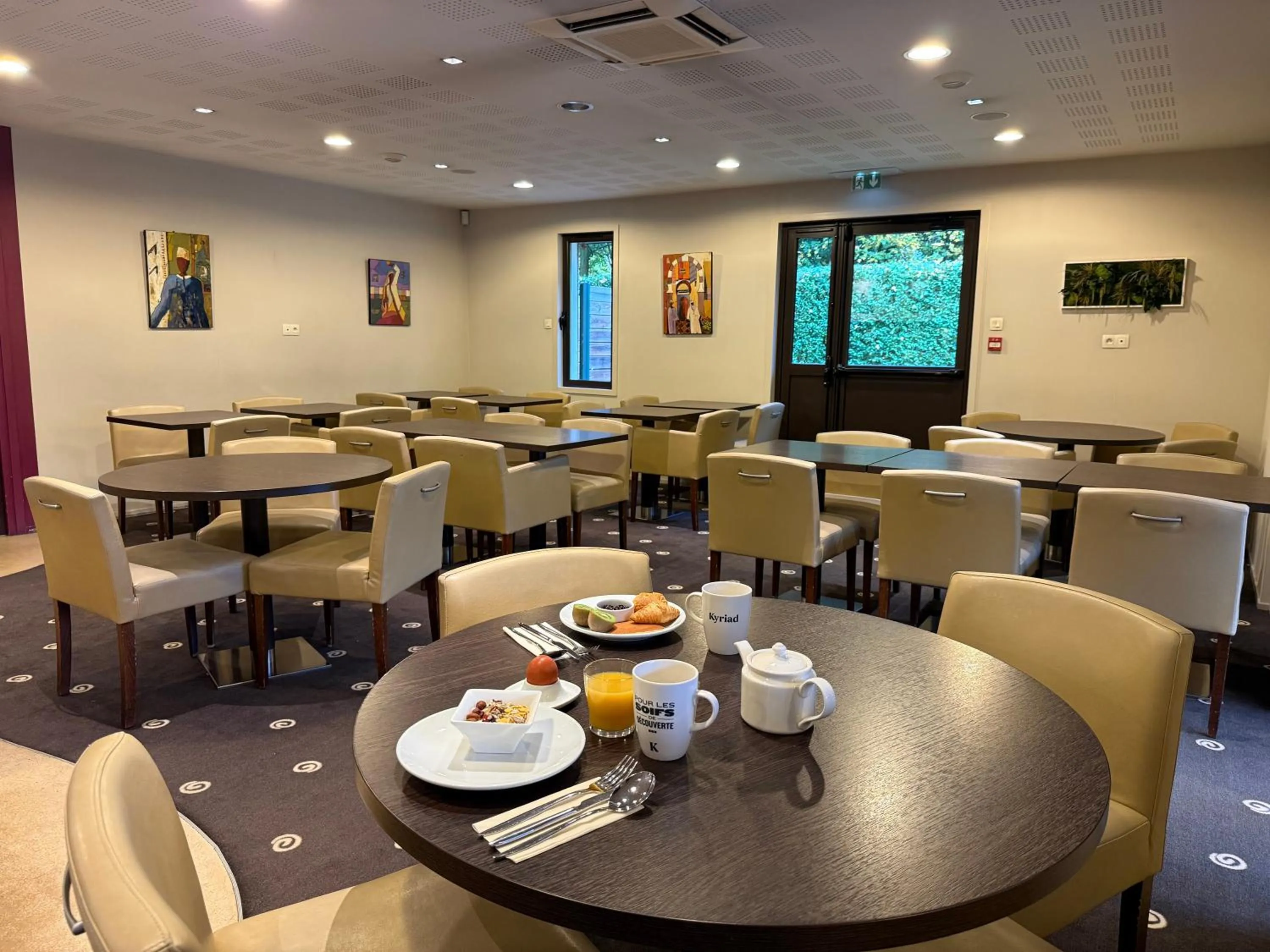 Breakfast in Kyriad Rennes Nord Hotel