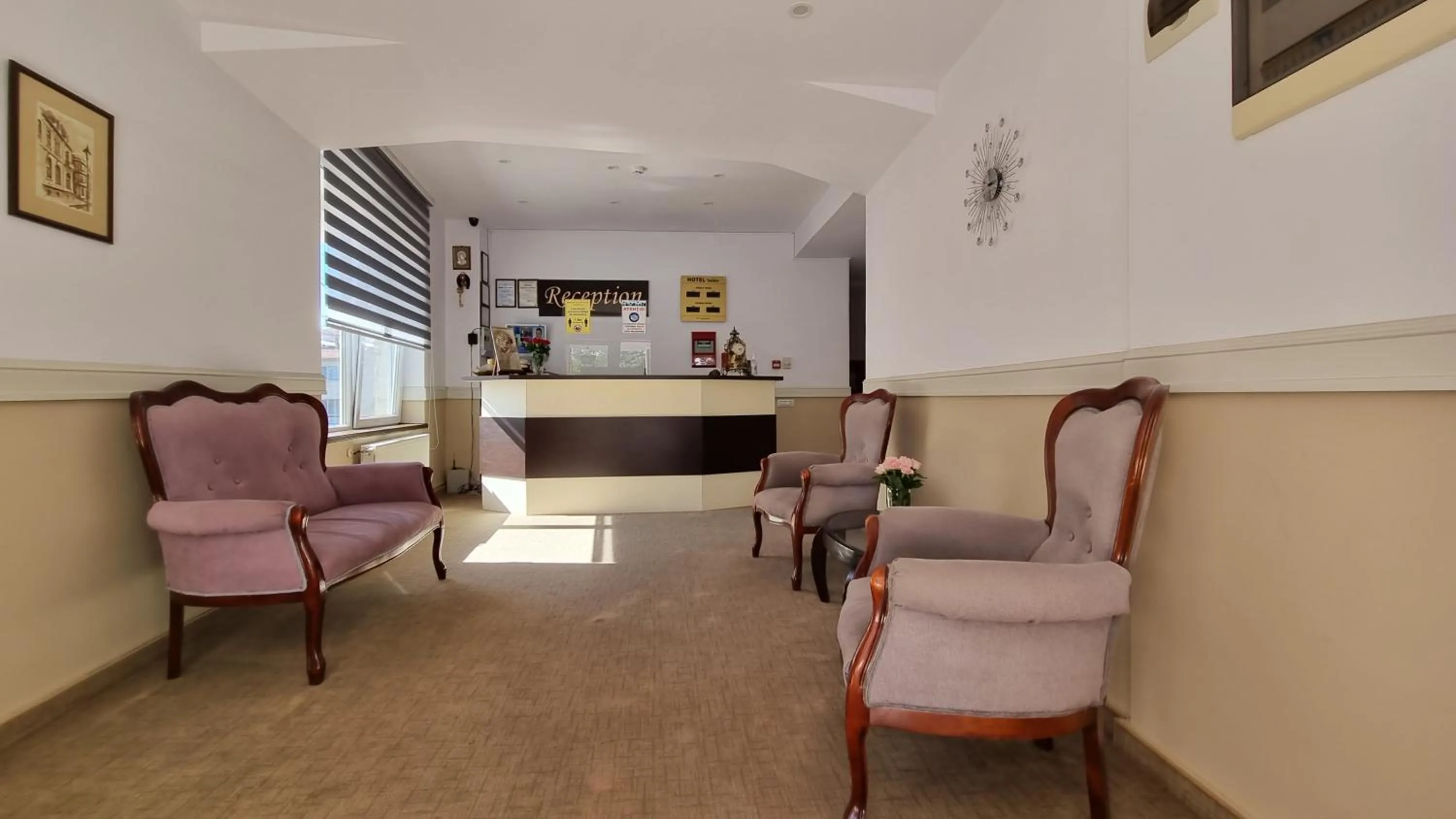 Lobby or reception in Hotel New Derby