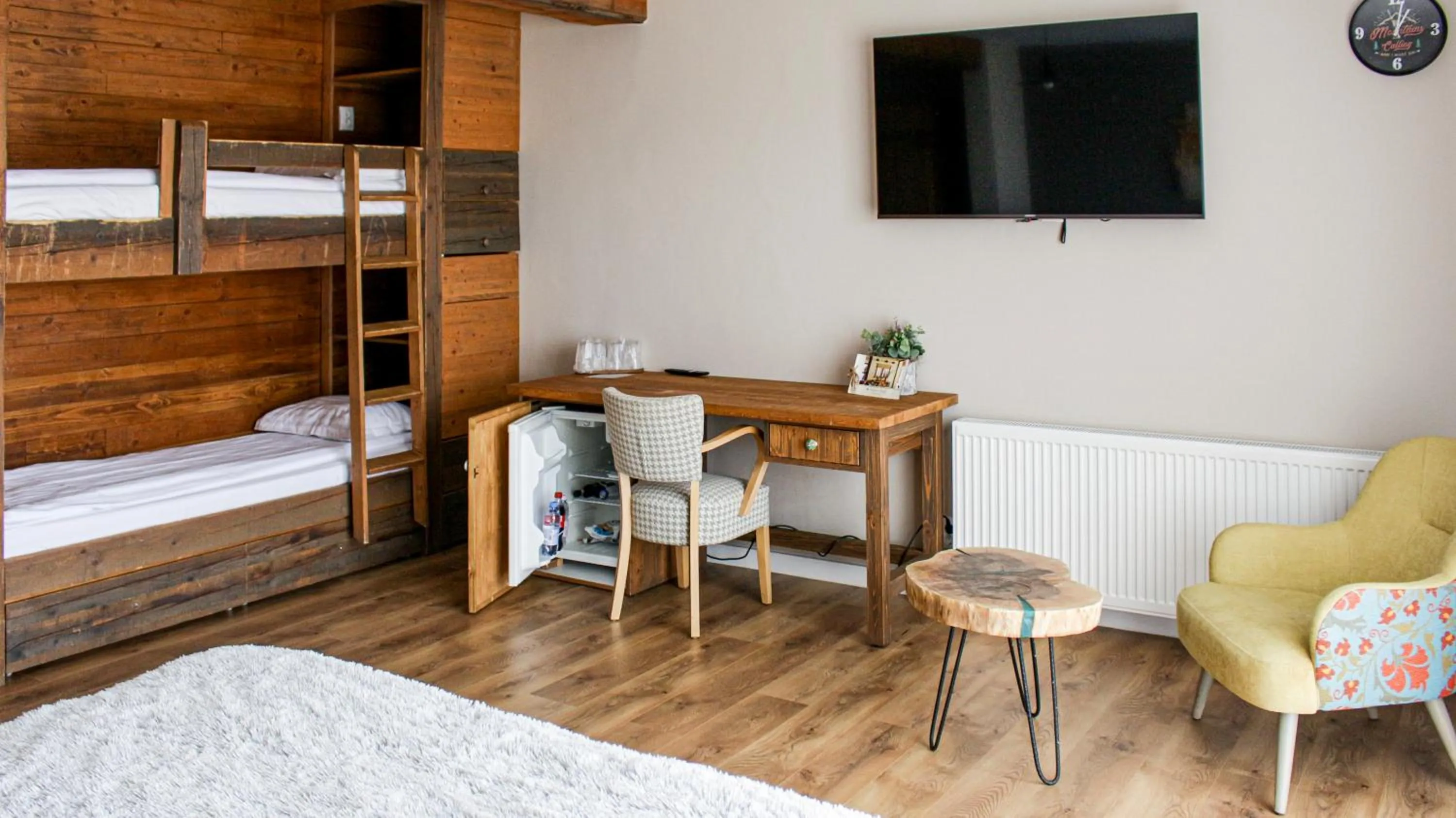 bunk bed, Bed in Pensiunea Banffy