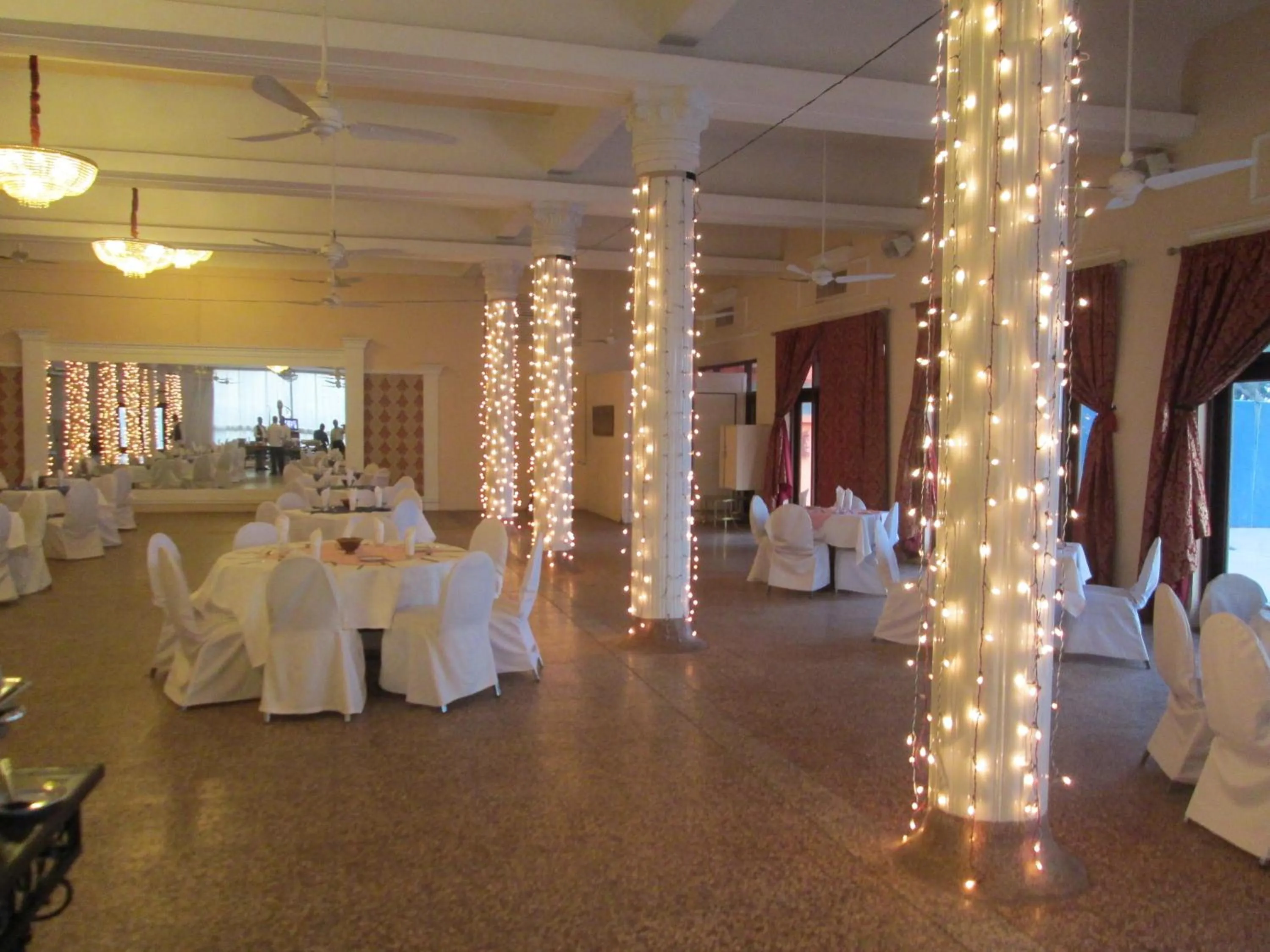 Banquet/Function facilities in Beach Luxury Hotel