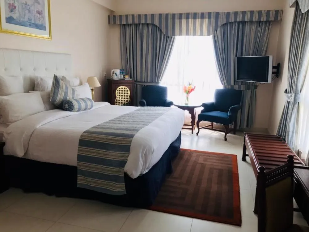 Bedroom, Bed in Beach Luxury Hotel