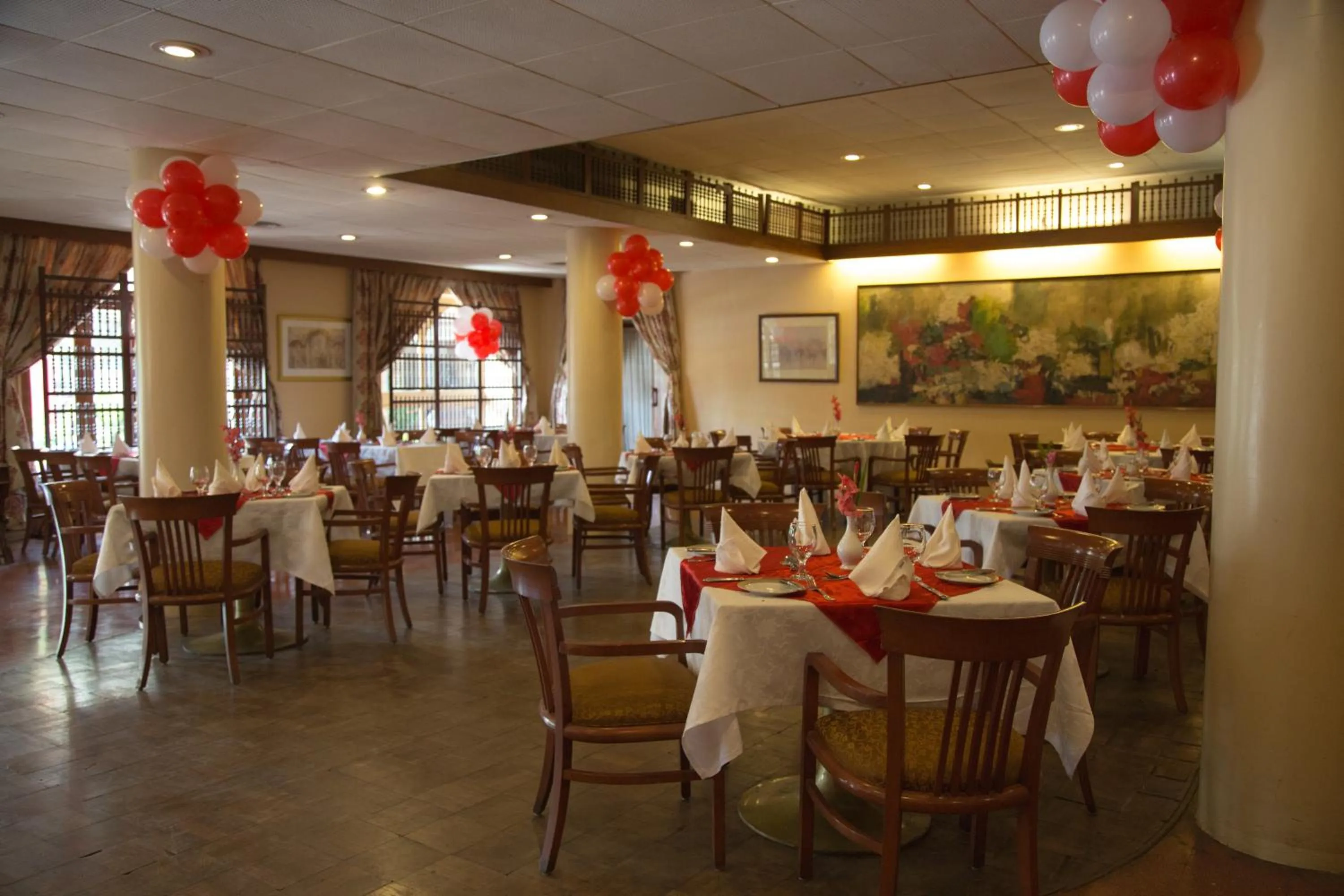 Restaurant/places to eat in Beach Luxury Hotel