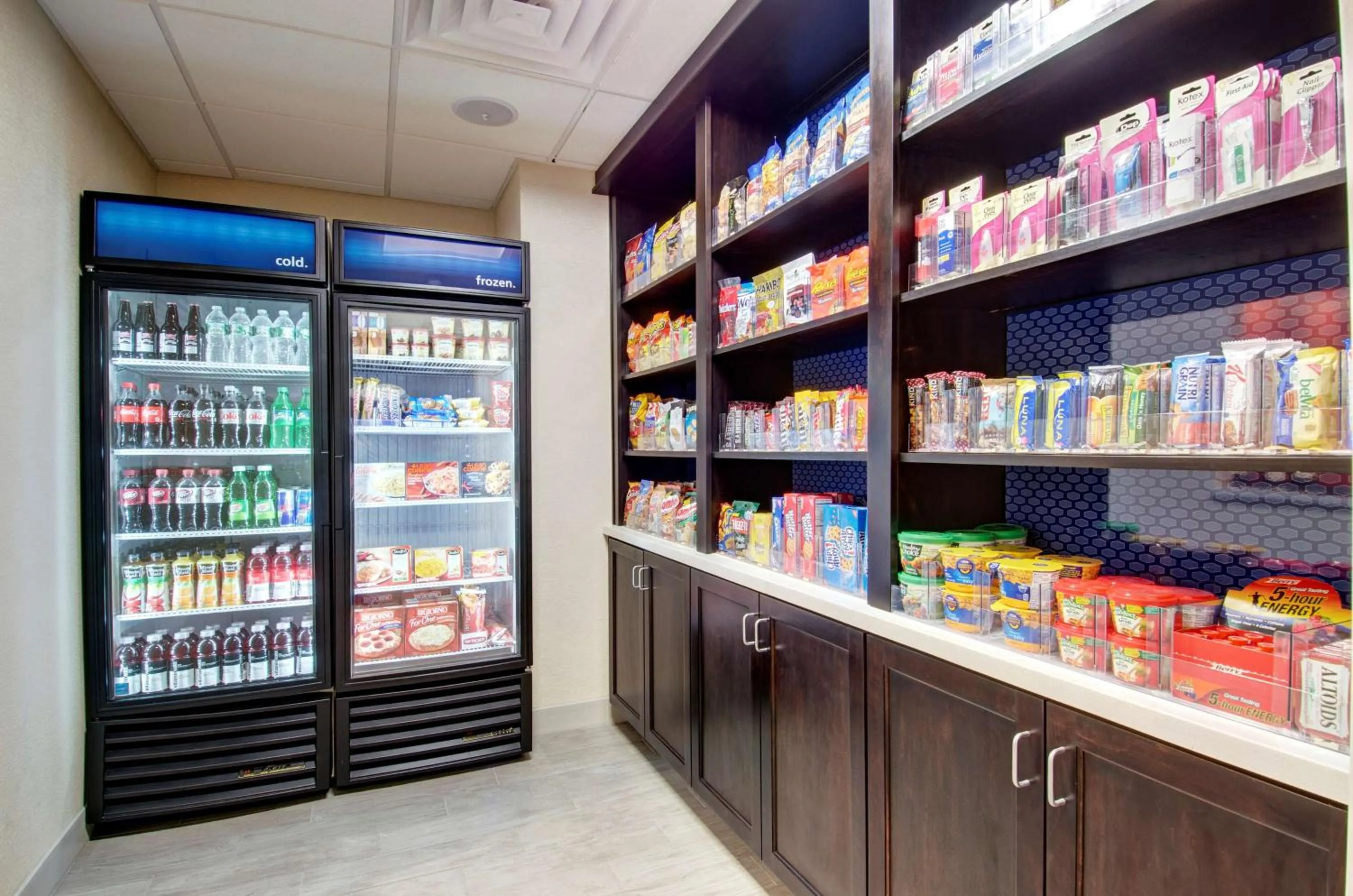 Restaurant/places to eat in Hampton Inn & Suites Springfield Downtown