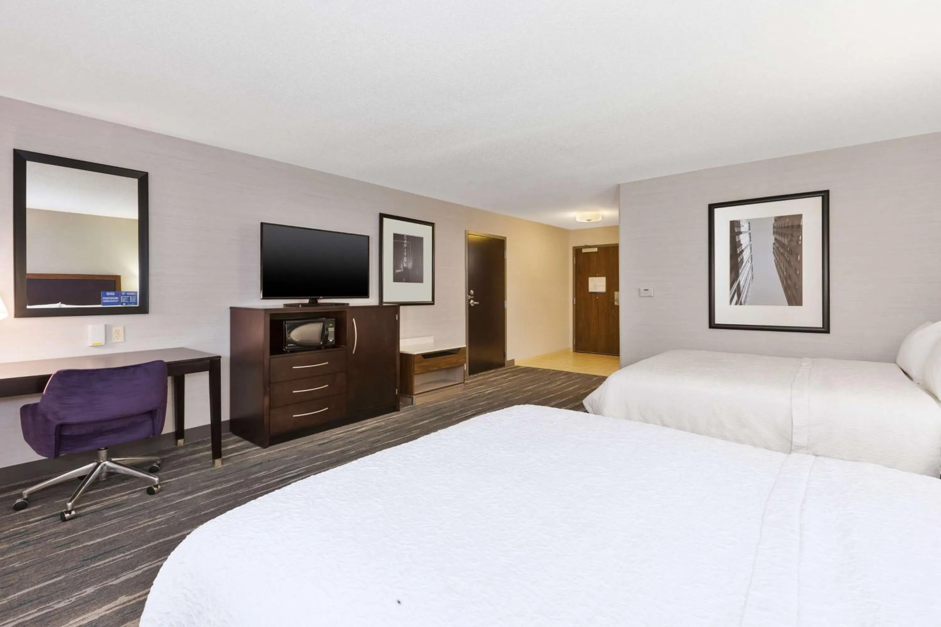 Bedroom, Bed in Hampton Inn and Suites Flint/Grand Blanc