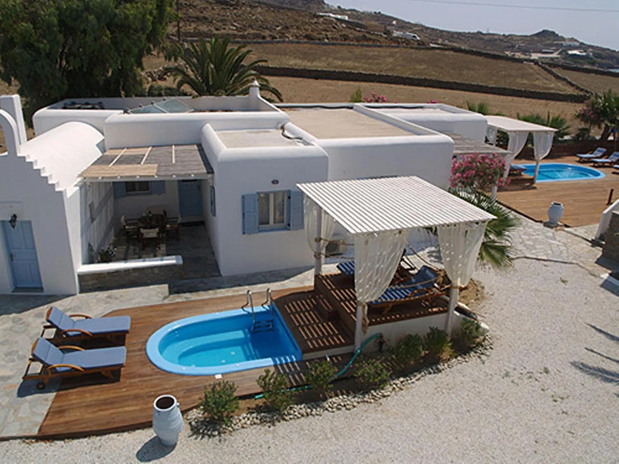 Facade/entrance in Zephyros