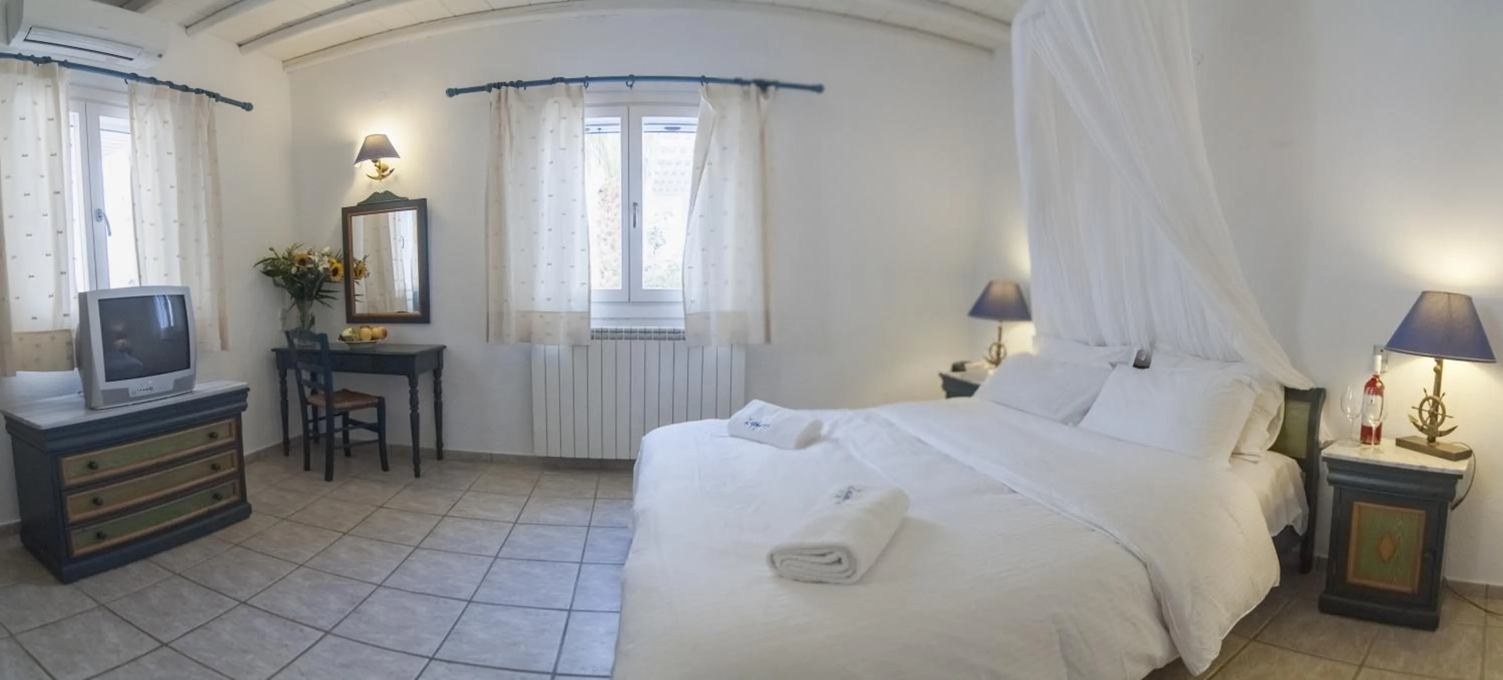 Day, Bed in Zephyros