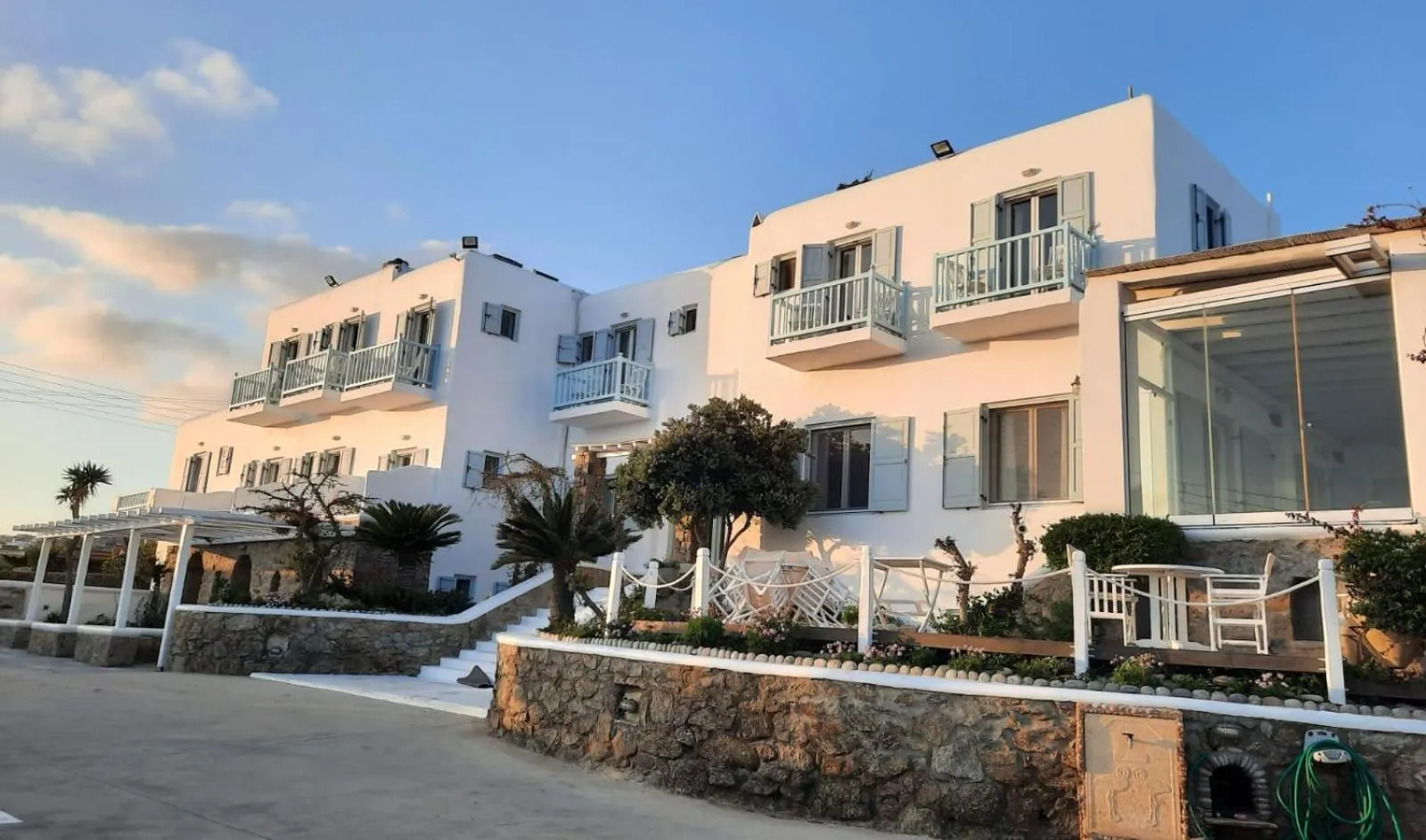 Property building in Zephyros