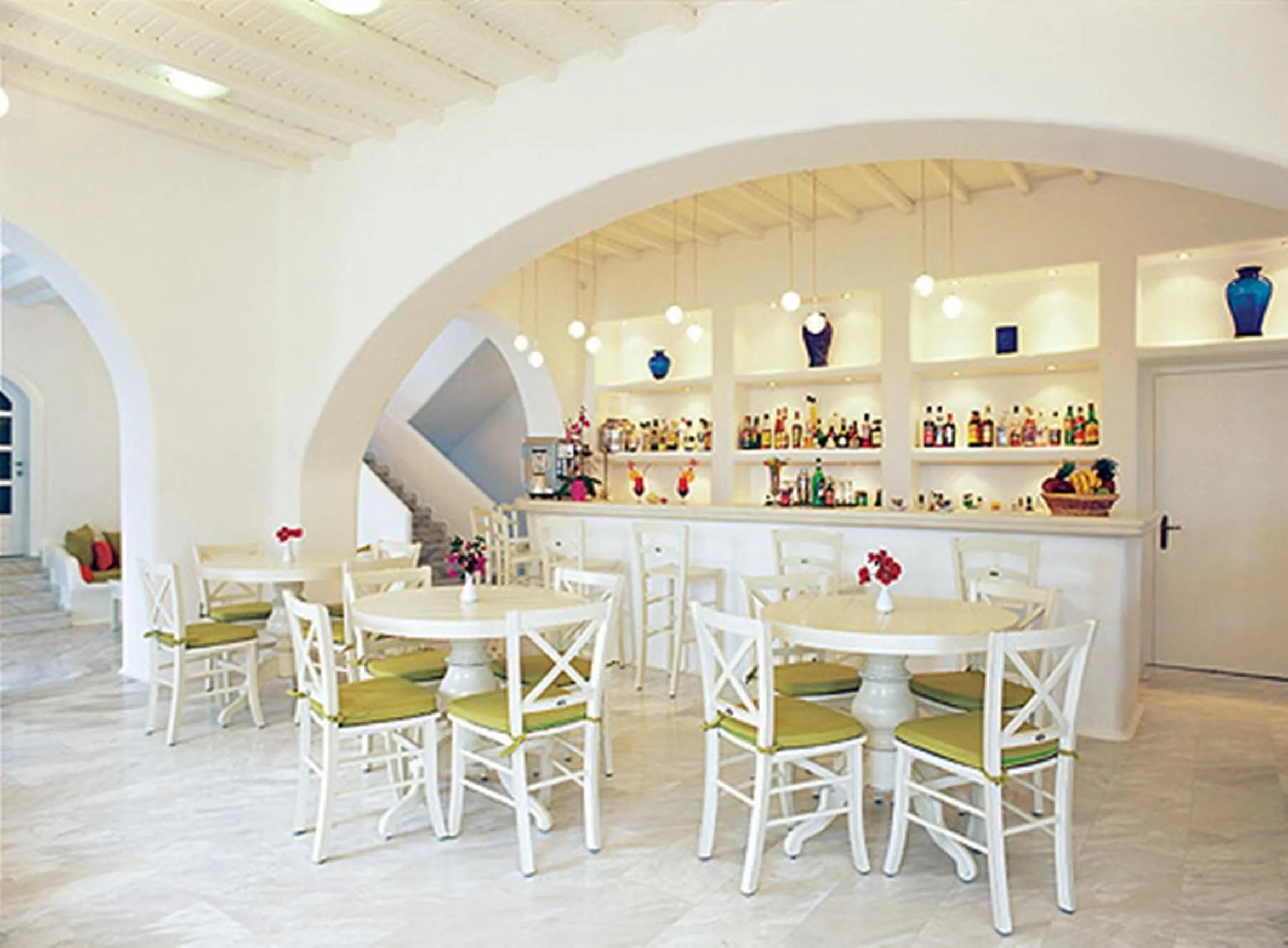 Lounge or bar in Zephyros