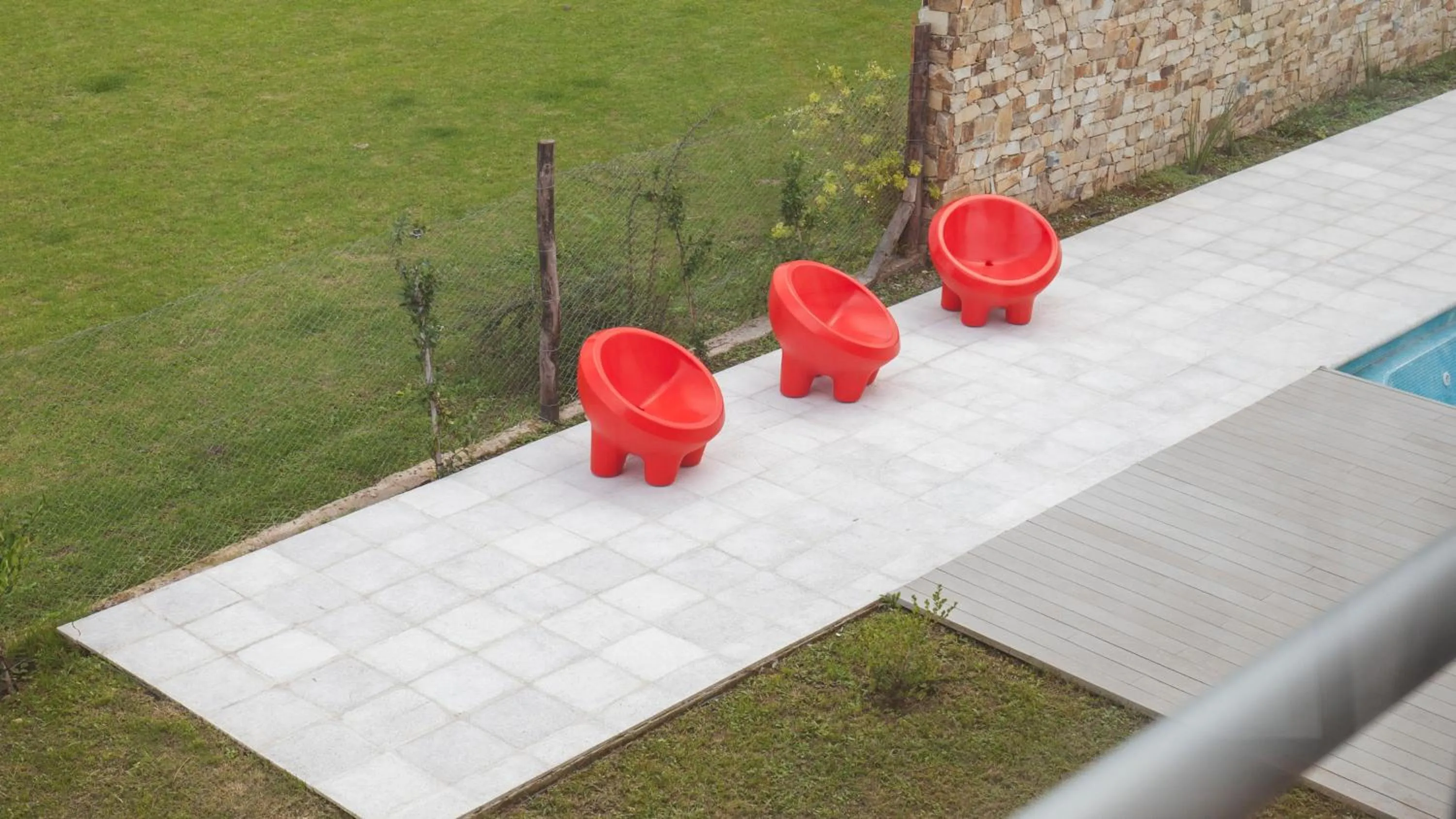 Swimming pool in Amalinas Hotel