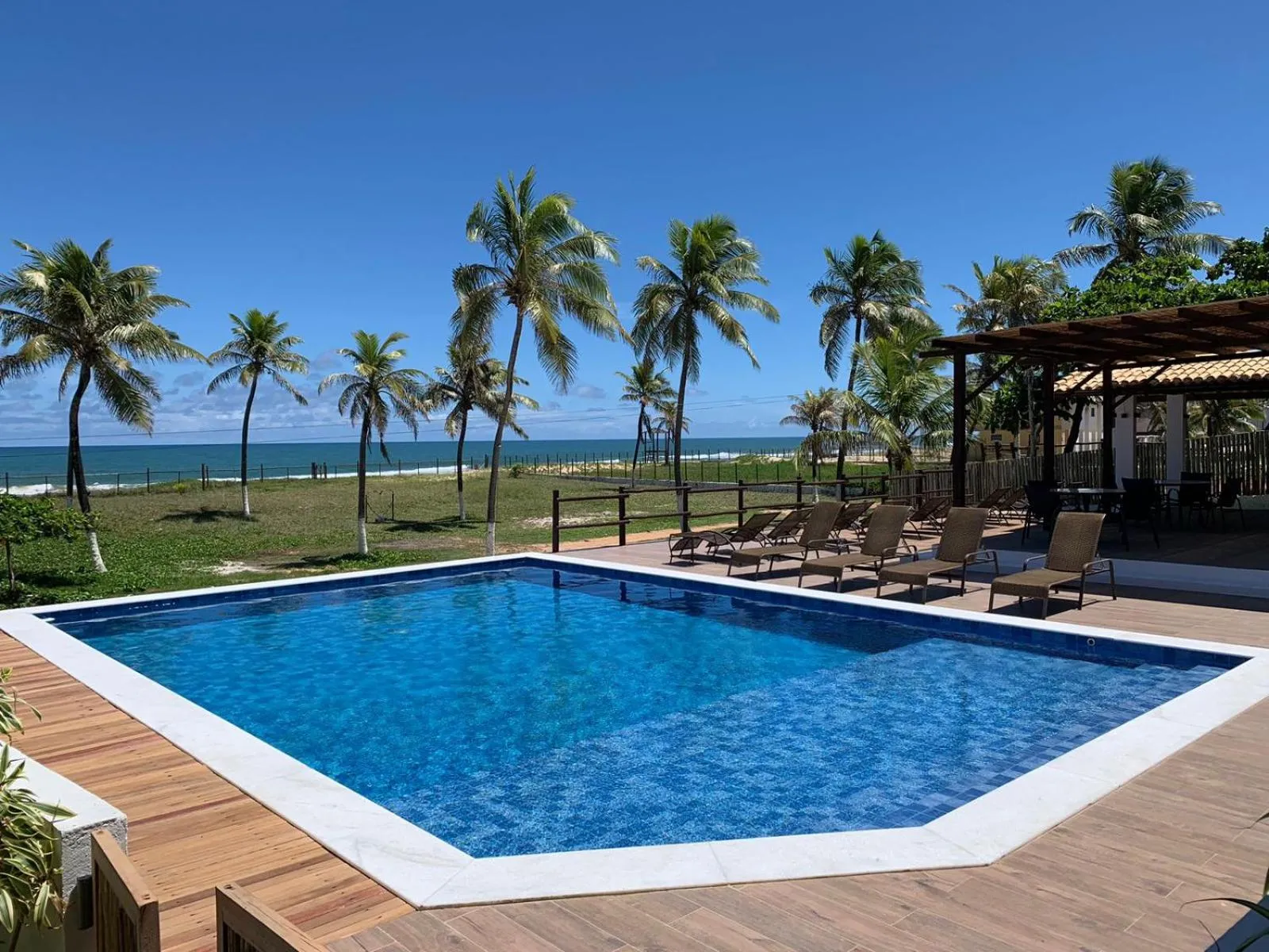 Swimming pool in Pousada Aldeola by Slaviero Hotéis