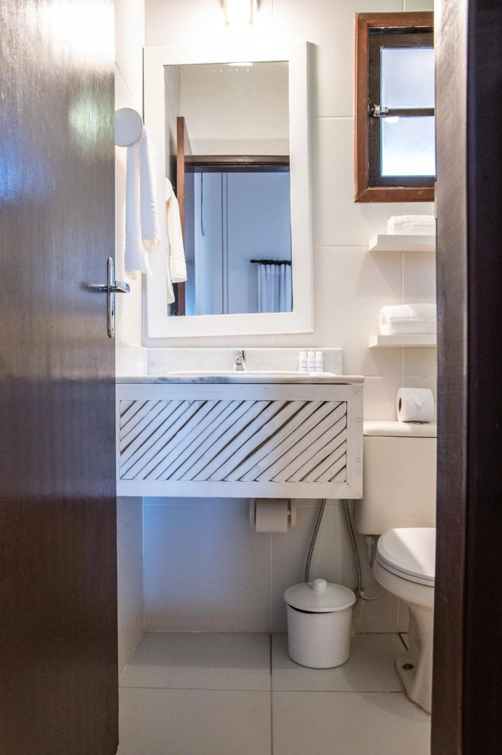 Toilet in Pousada Aldeola by Slaviero Hotéis