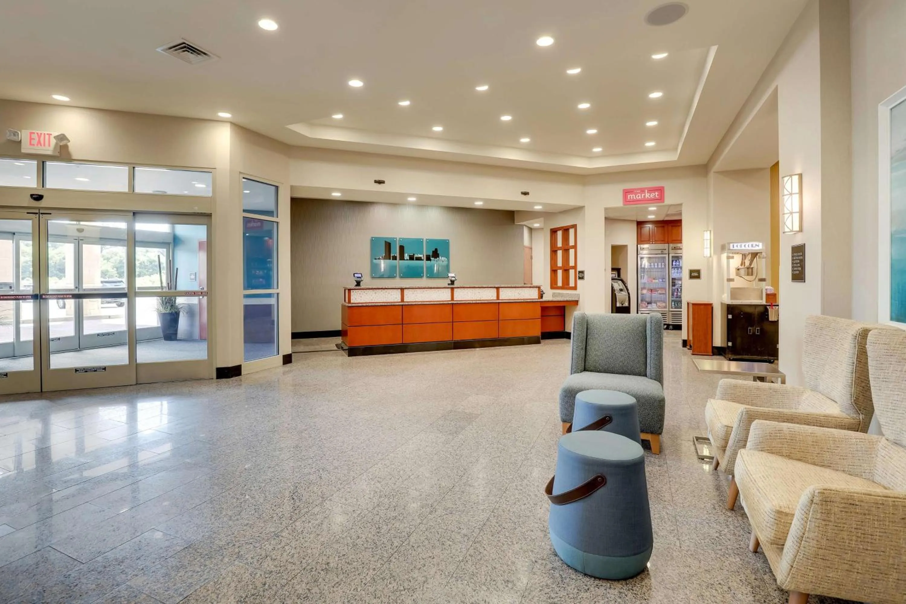 Lobby or reception in Drury Inn & Suites Grand Rapids