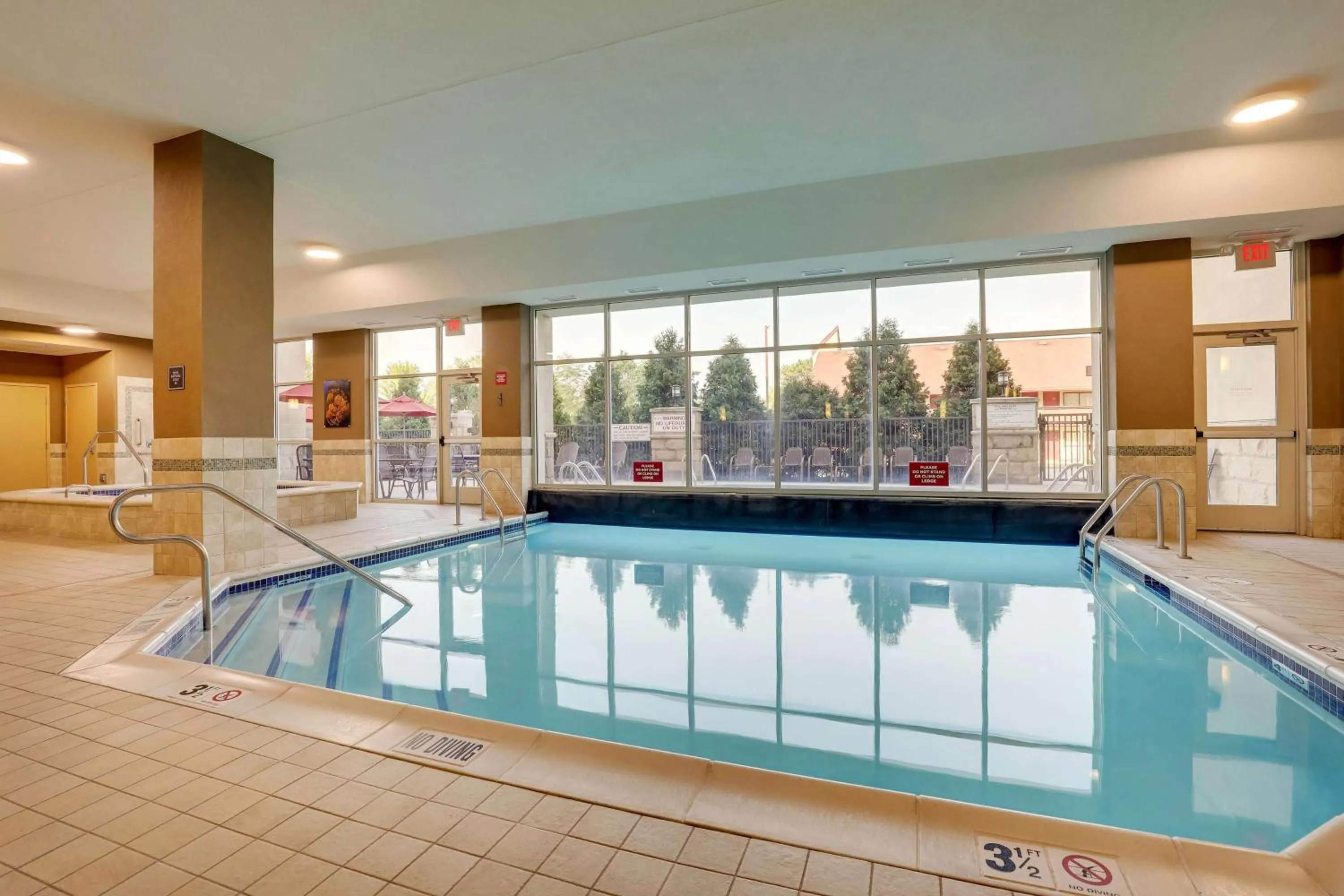 Pool view in Drury Inn & Suites Grand Rapids