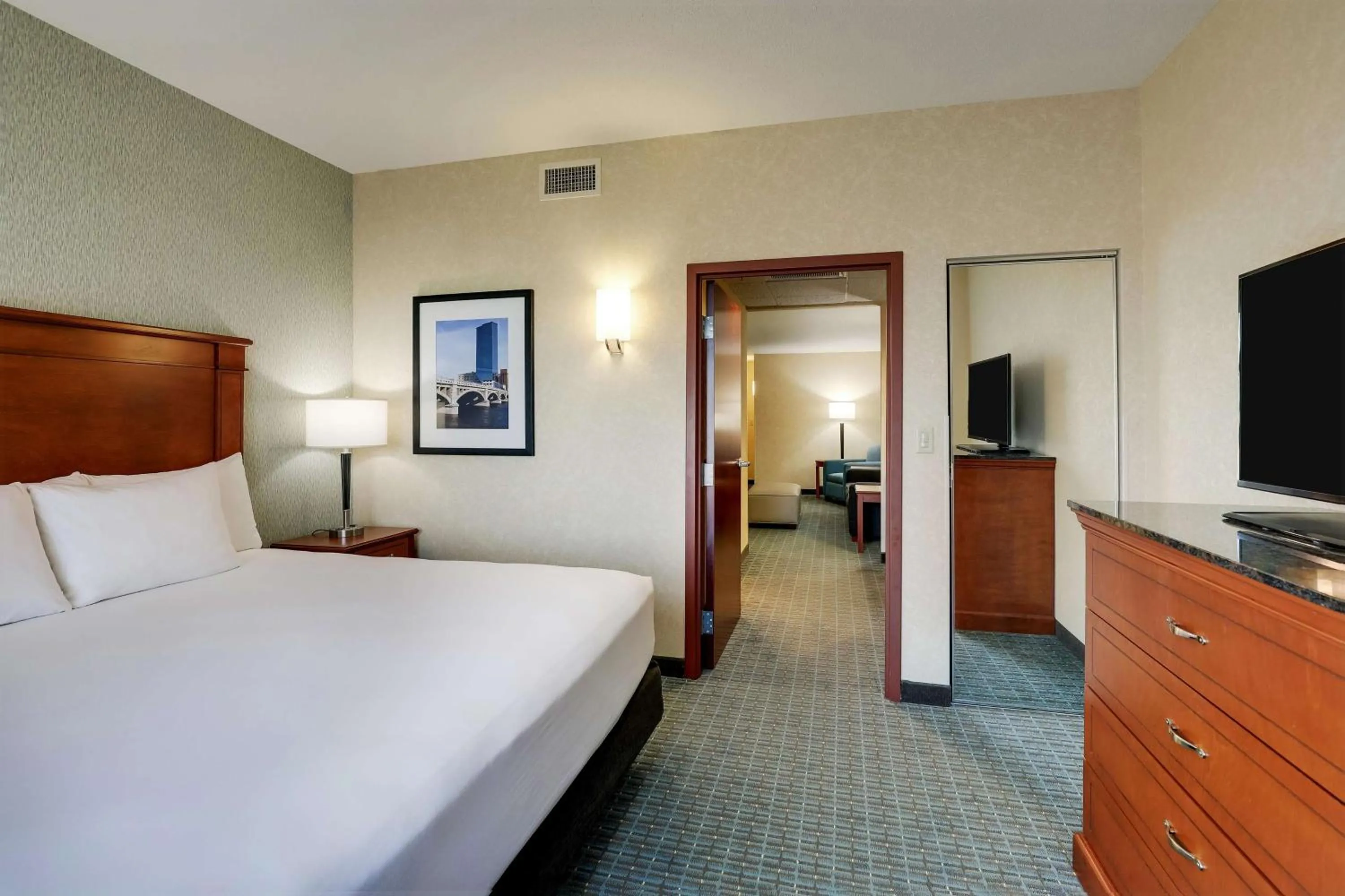 Bedroom, Bed in Drury Inn & Suites Grand Rapids