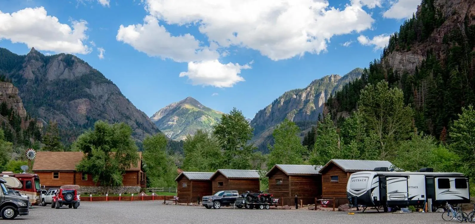 Ouray Riverside Resort - Inn & Cabins