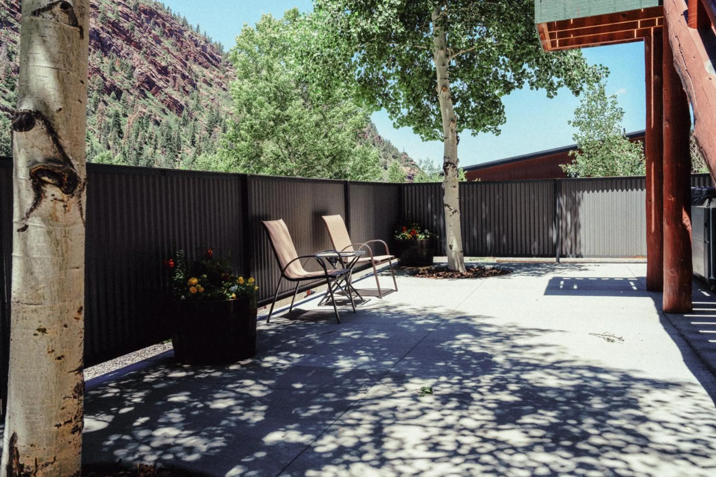 Ouray Riverside Resort - Inn & Cabins