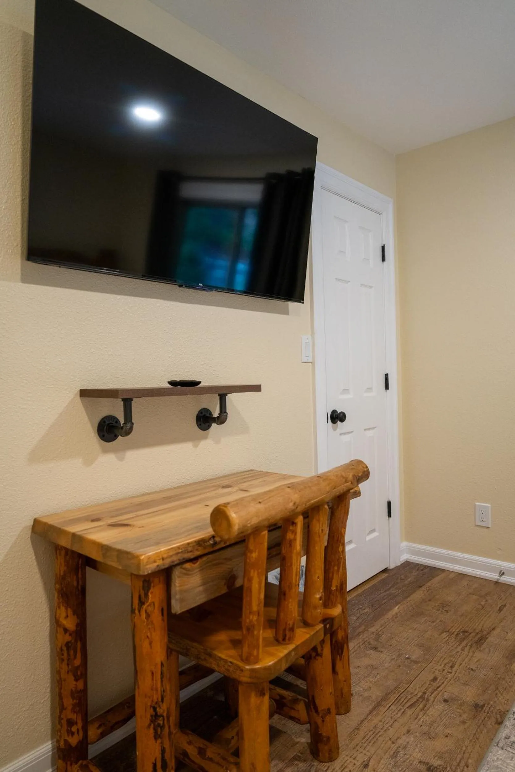 Ouray Riverside Resort - Inn & Cabins