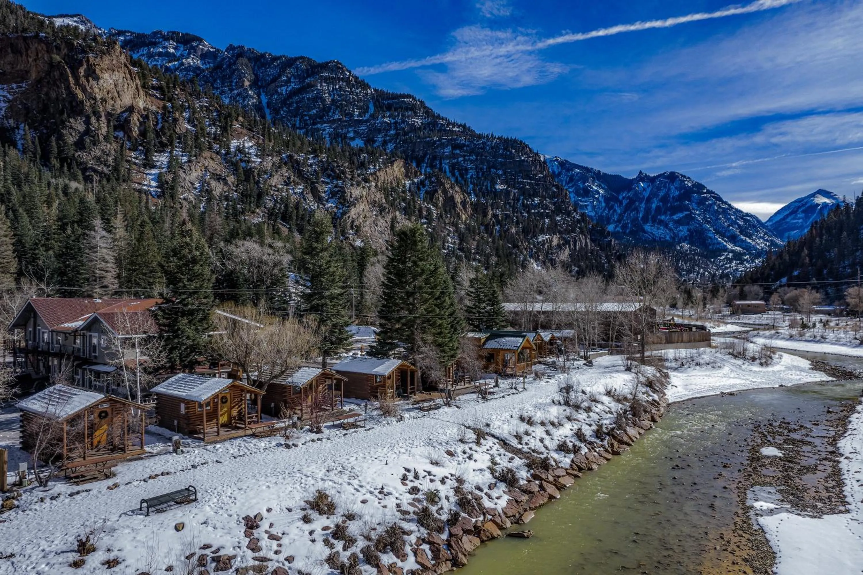 Ouray Riverside Resort - Inn & Cabins