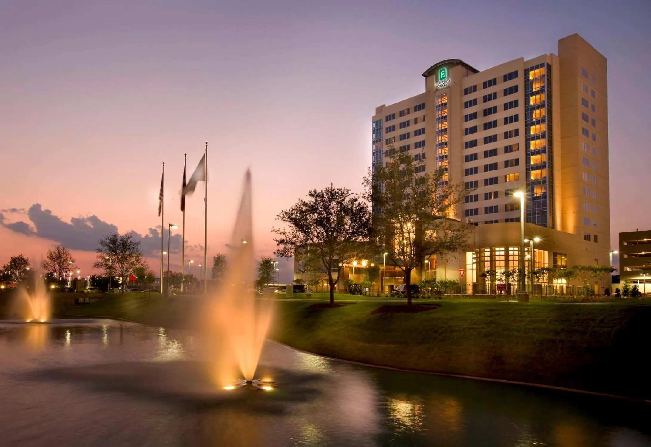 Property building in Embassy Suites by Hilton Houston-Energy Corridor
