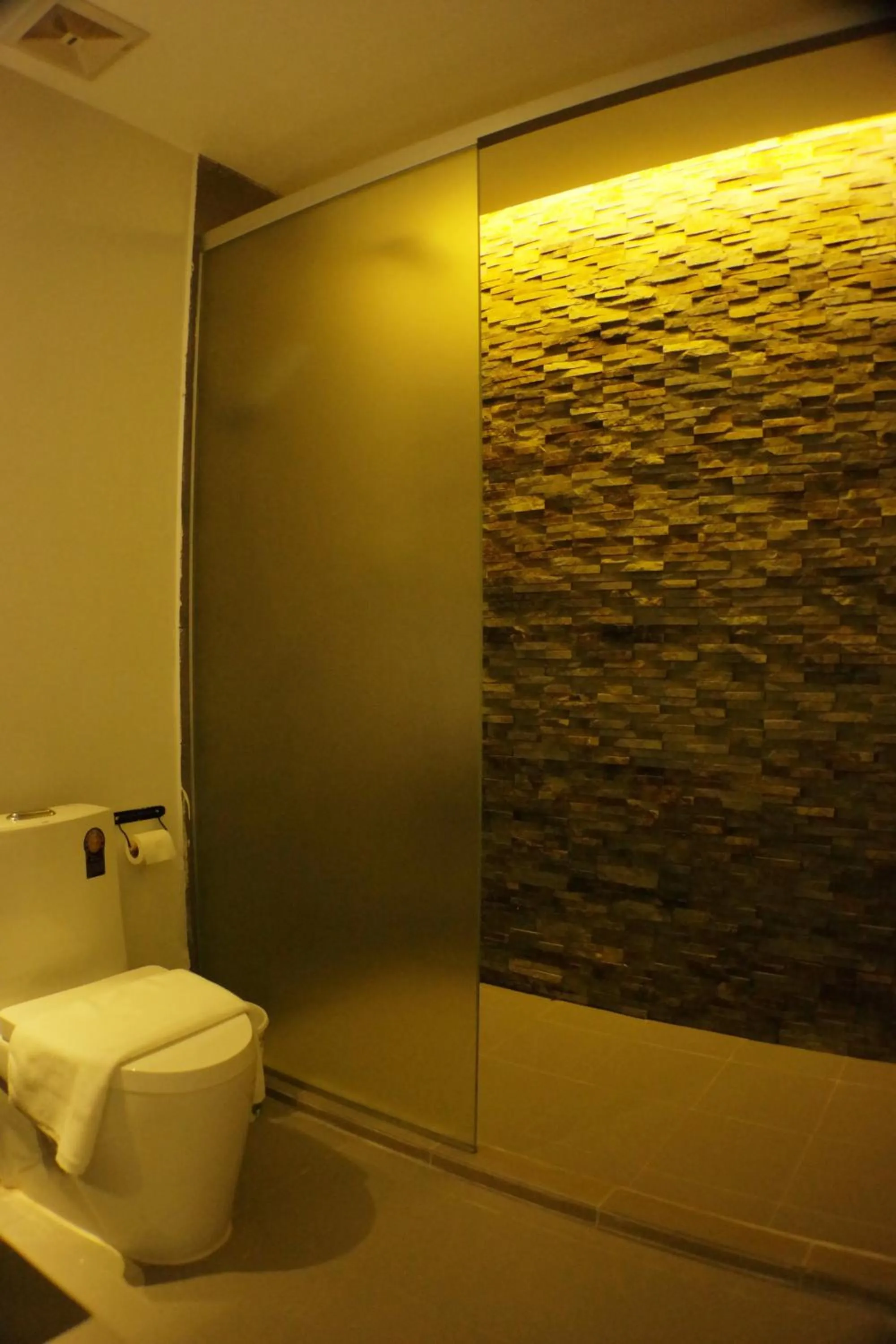 Bathroom in Mowin Boutique Hotel & Residence