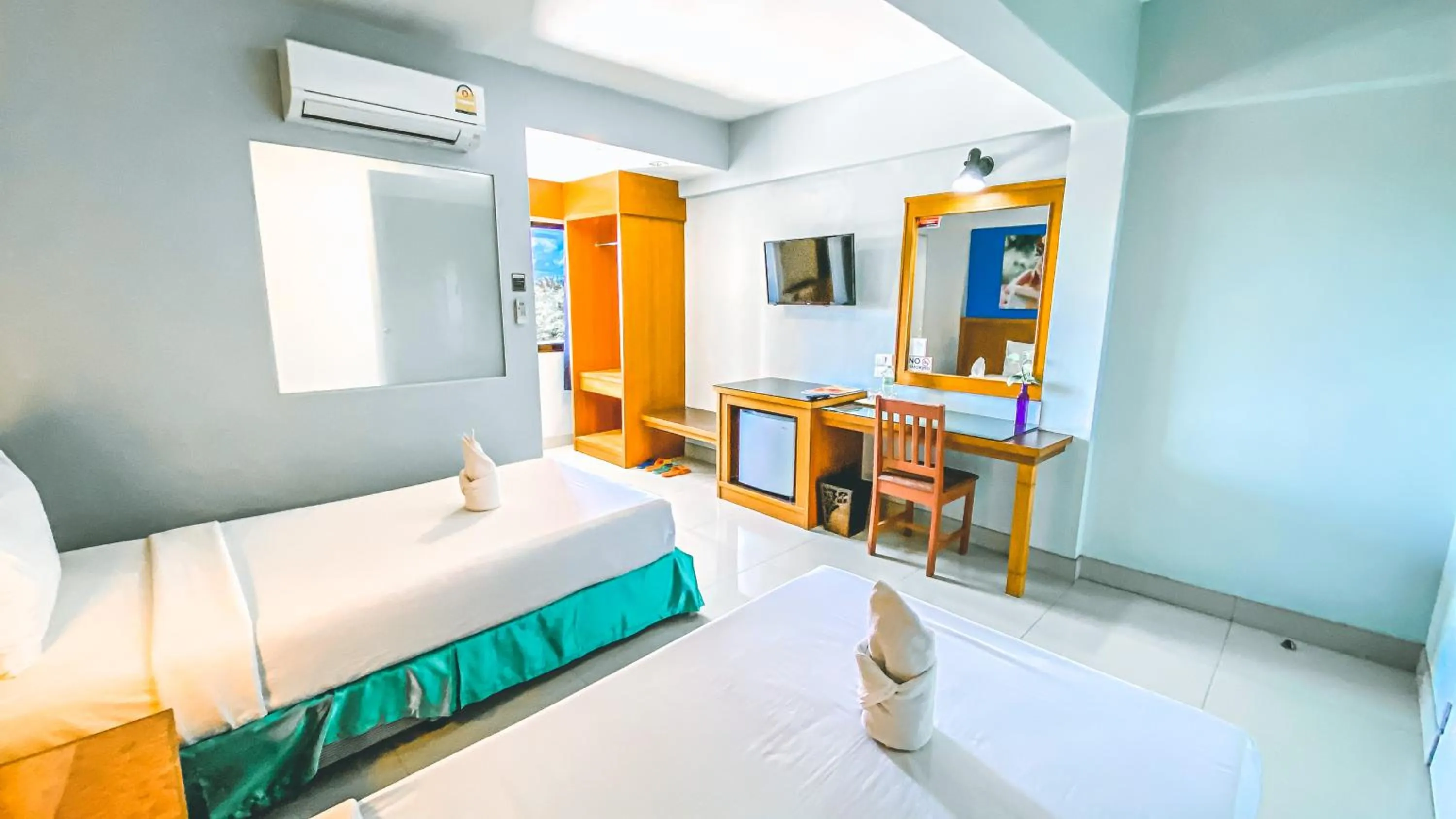 Photo of the whole room, Bed in K2 Hotel @ Airport