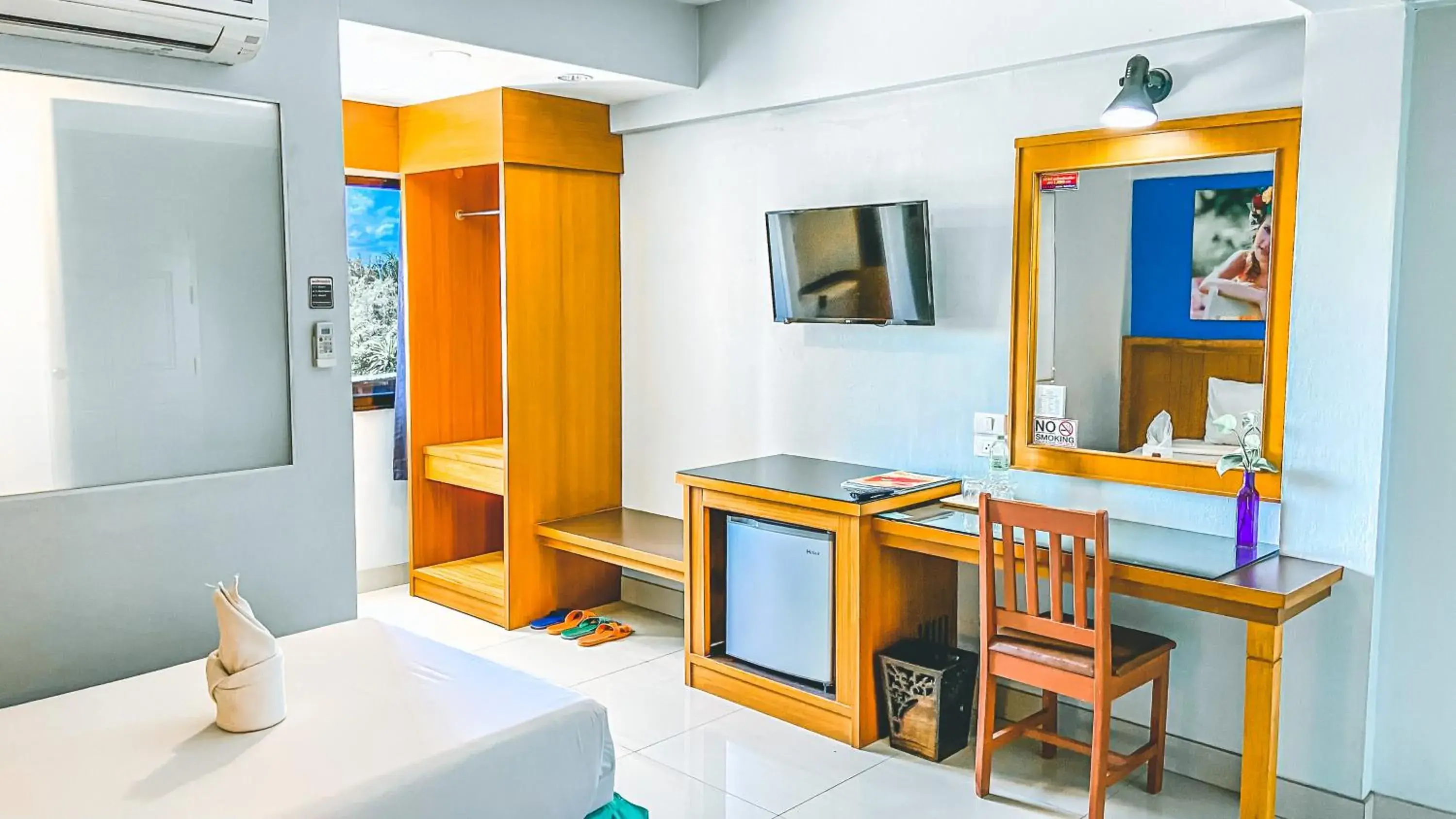 Economy Twin Room in K2 Hotel @ Airport Economy Twin Room in K2 Hotel @ Airport